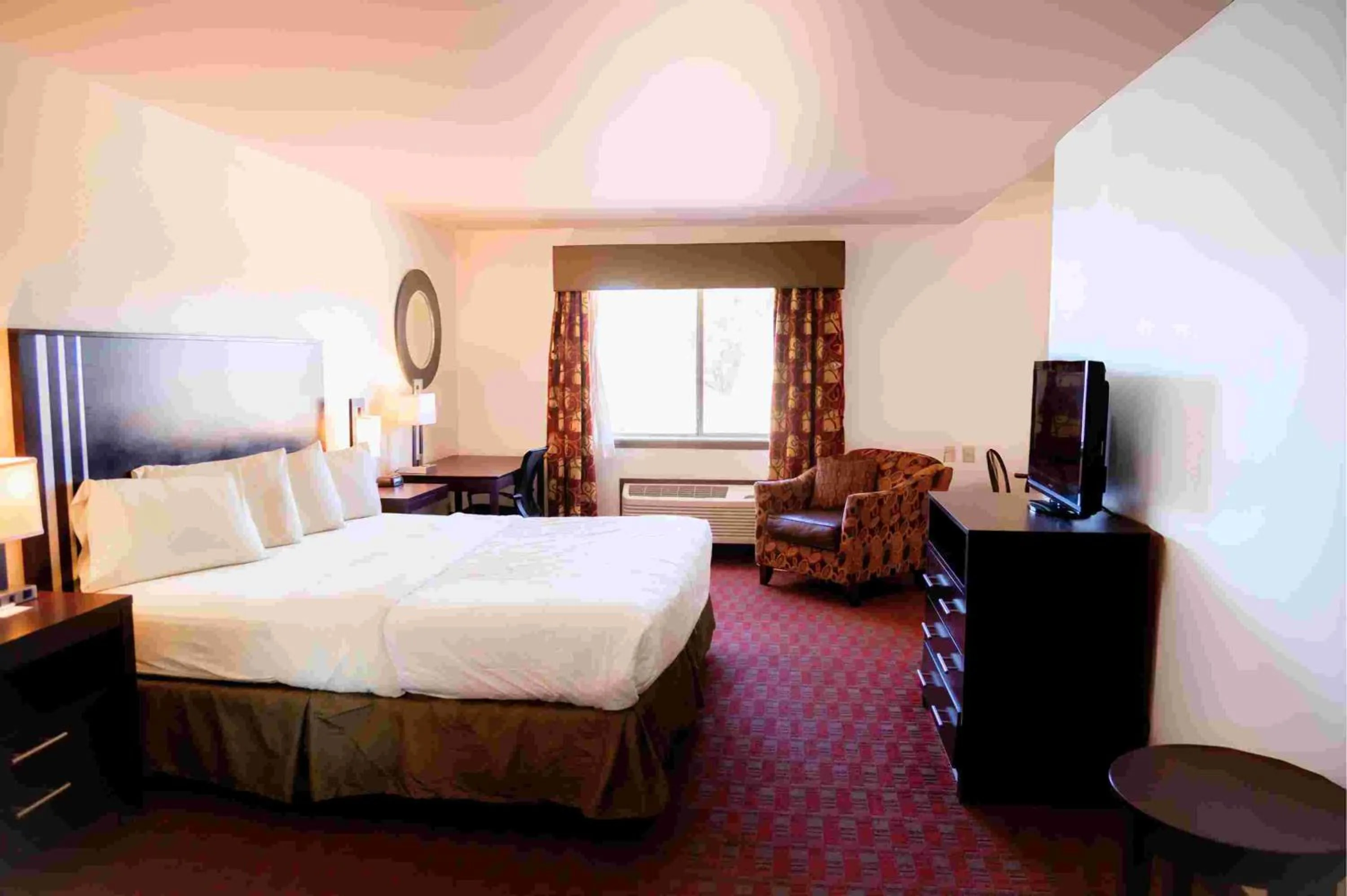 Bed in OK Welcome Home Hotel