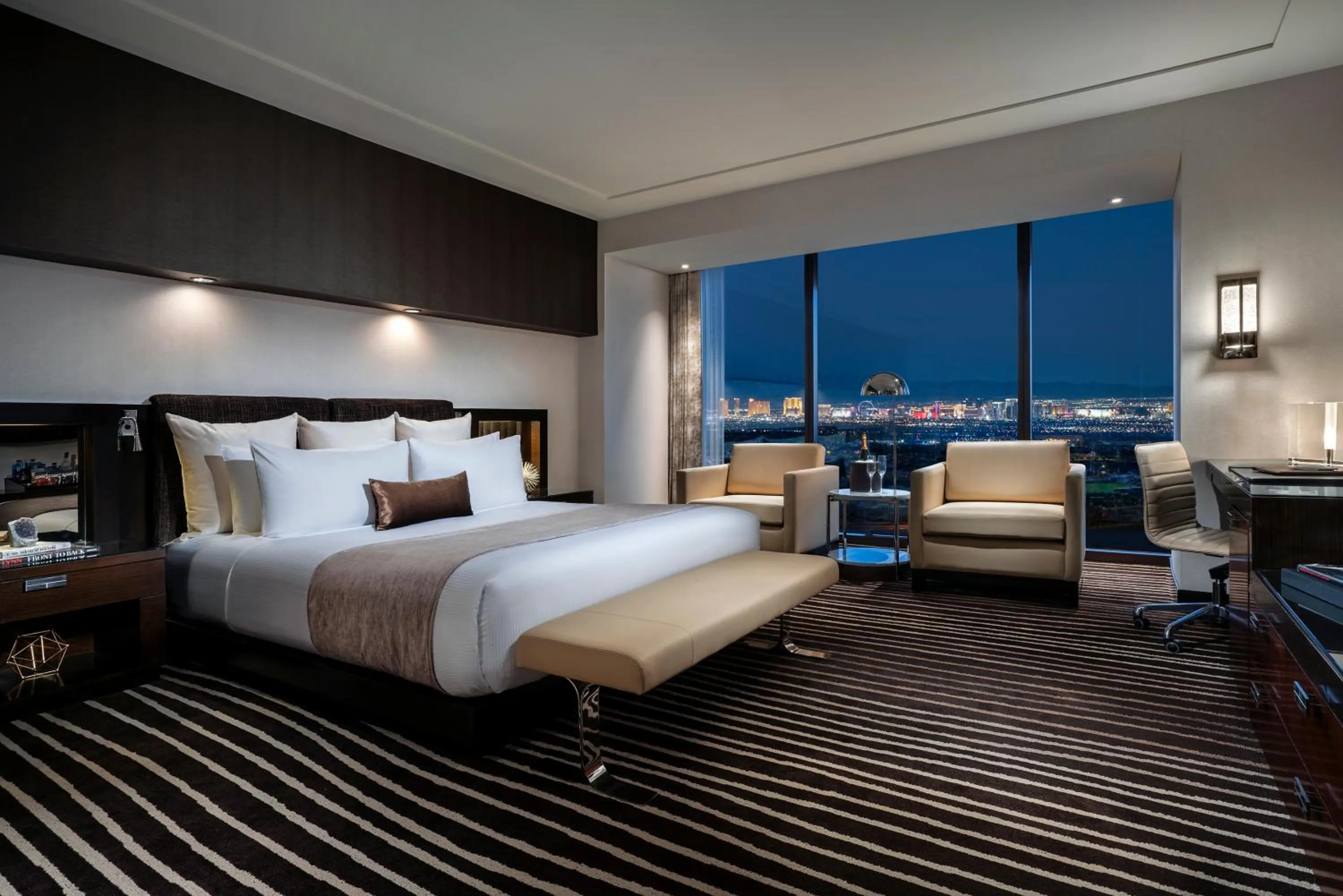 City view, Bed in Red Rock Casino Resort & Spa