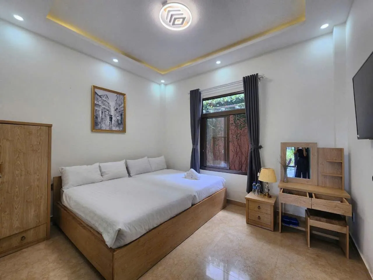 Seating area, Bed in Mai DiaMond Hotel