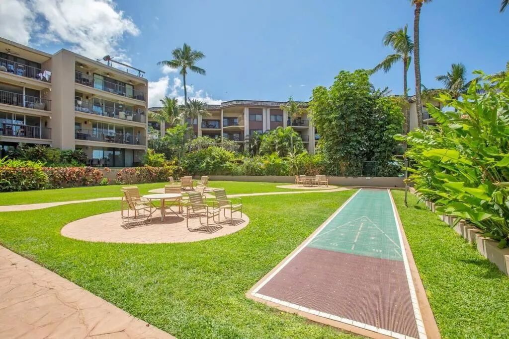 Hale Ono Loa 316- Upgraded Hale Ono Loa condo, expansive ocean views