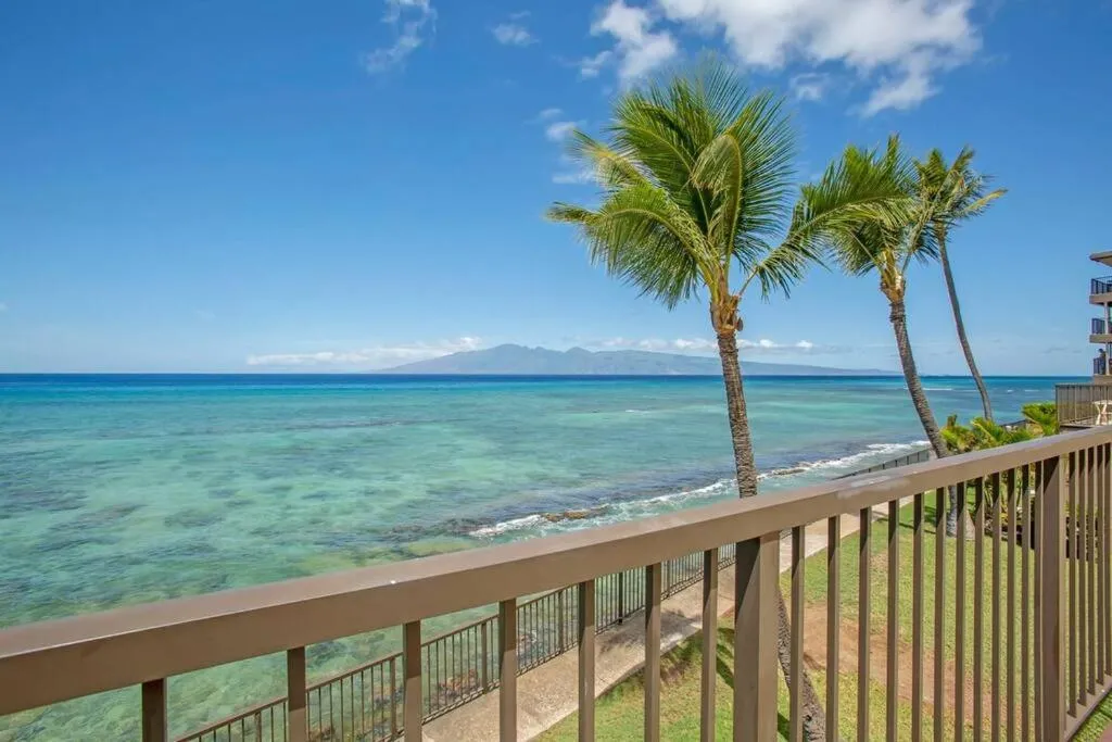 Hale Ono Loa 316- Upgraded Hale Ono Loa condo, expansive ocean views