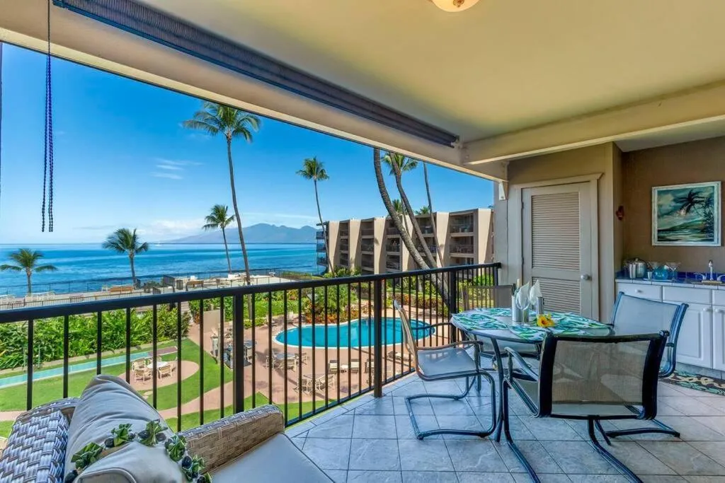 Hale Ono Loa 316- Upgraded Hale Ono Loa condo, expansive ocean views