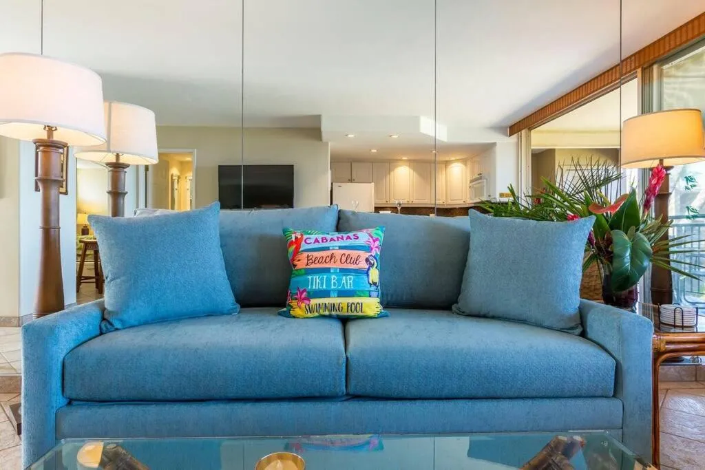 Hale Ono Loa 316- Upgraded Hale Ono Loa condo, expansive ocean views