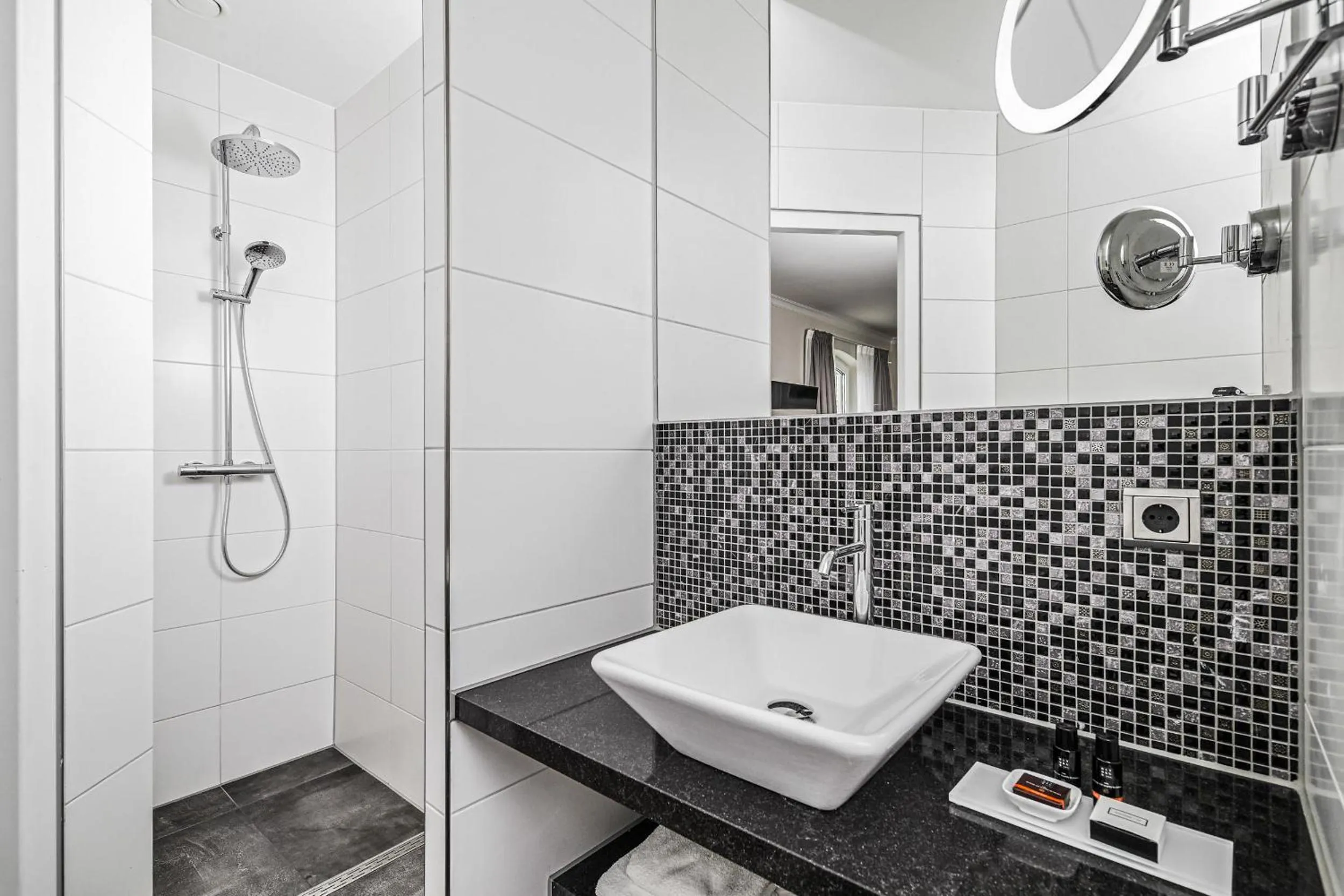 Bathroom in Hotel De Lindeboom