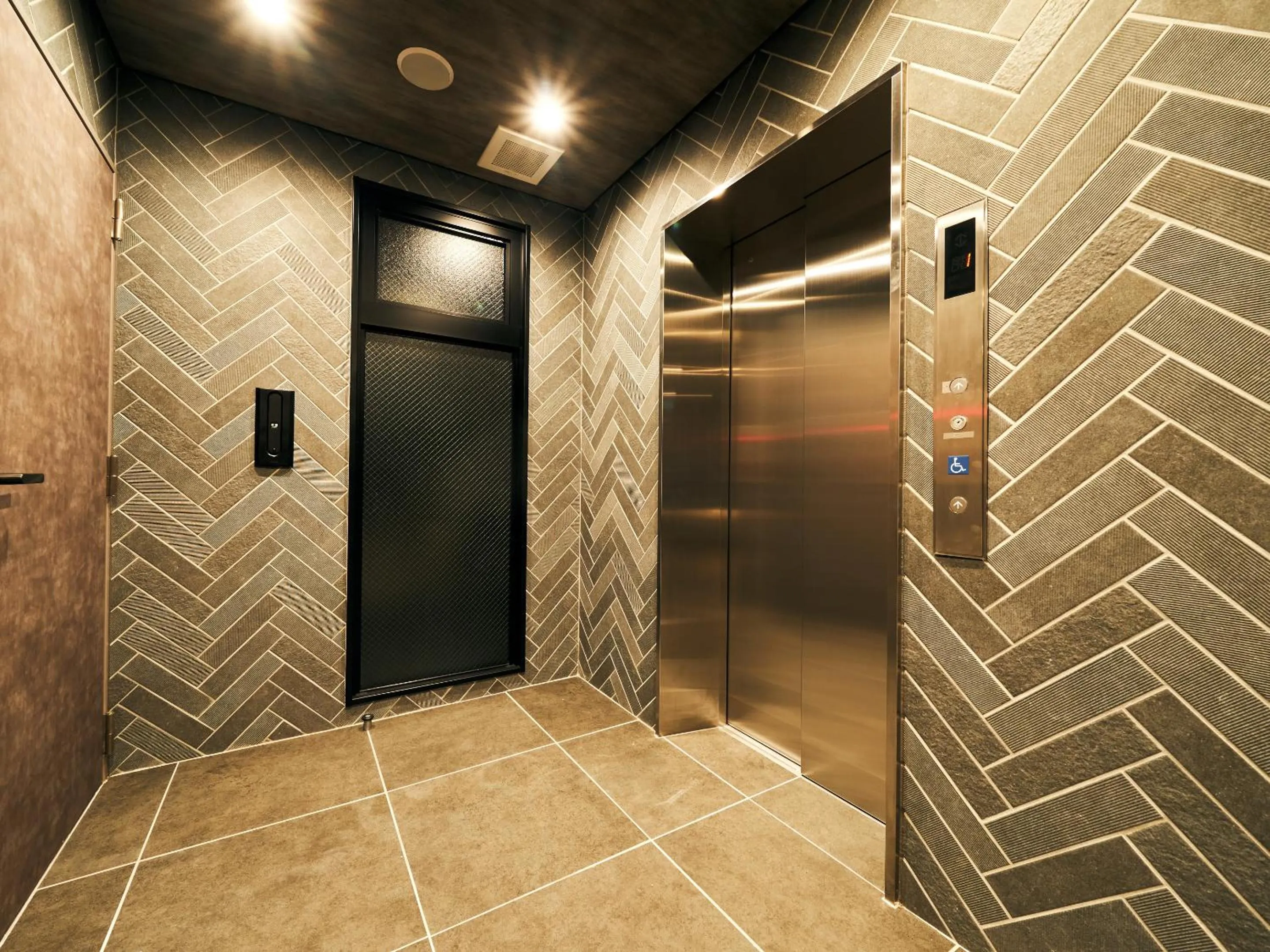 elevator in Rakuten STAY Fukuoka Yakuin