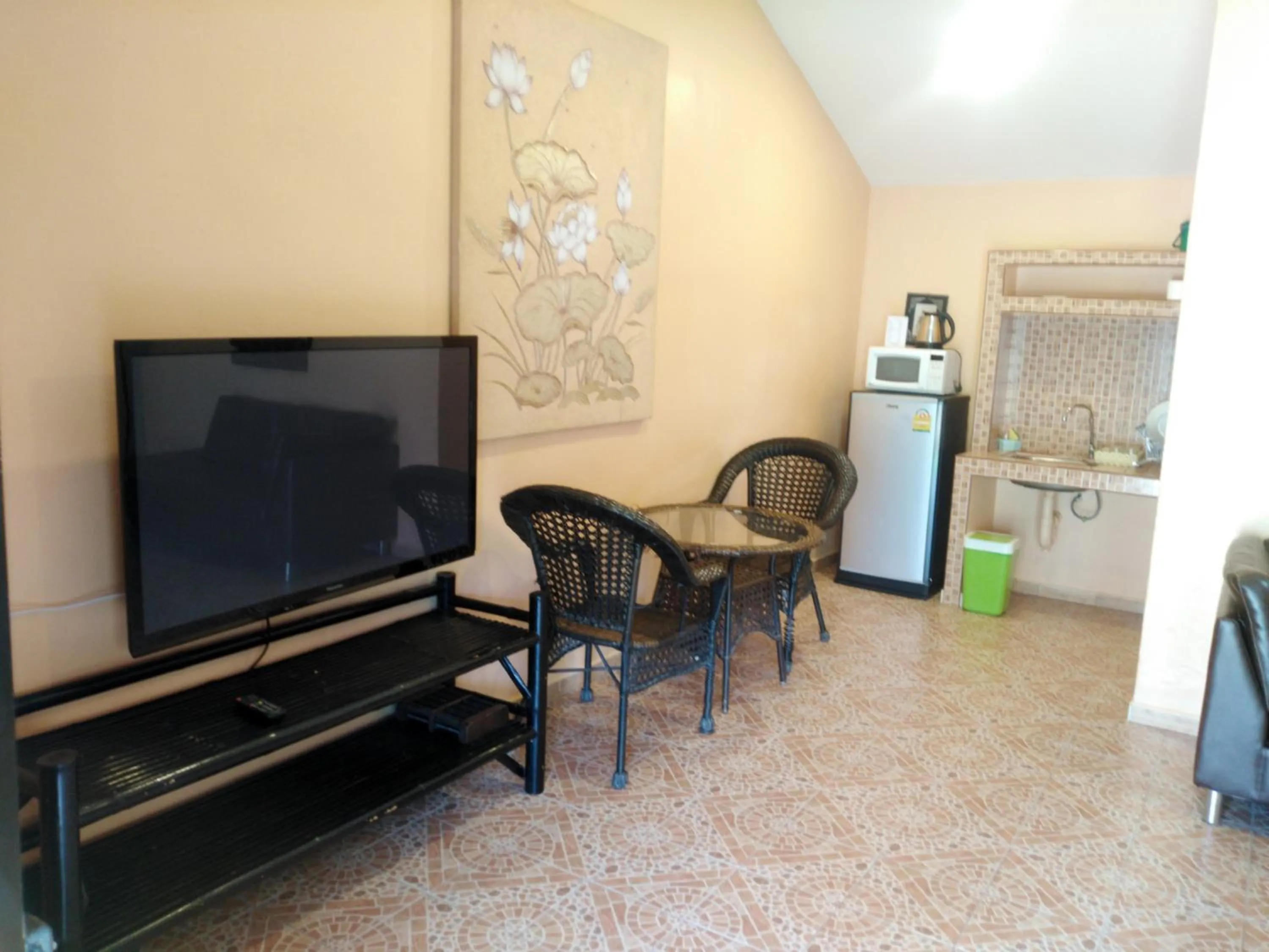 TV and multimedia, TV/Entertainment Center in Kamala Tropical Garden Hotel