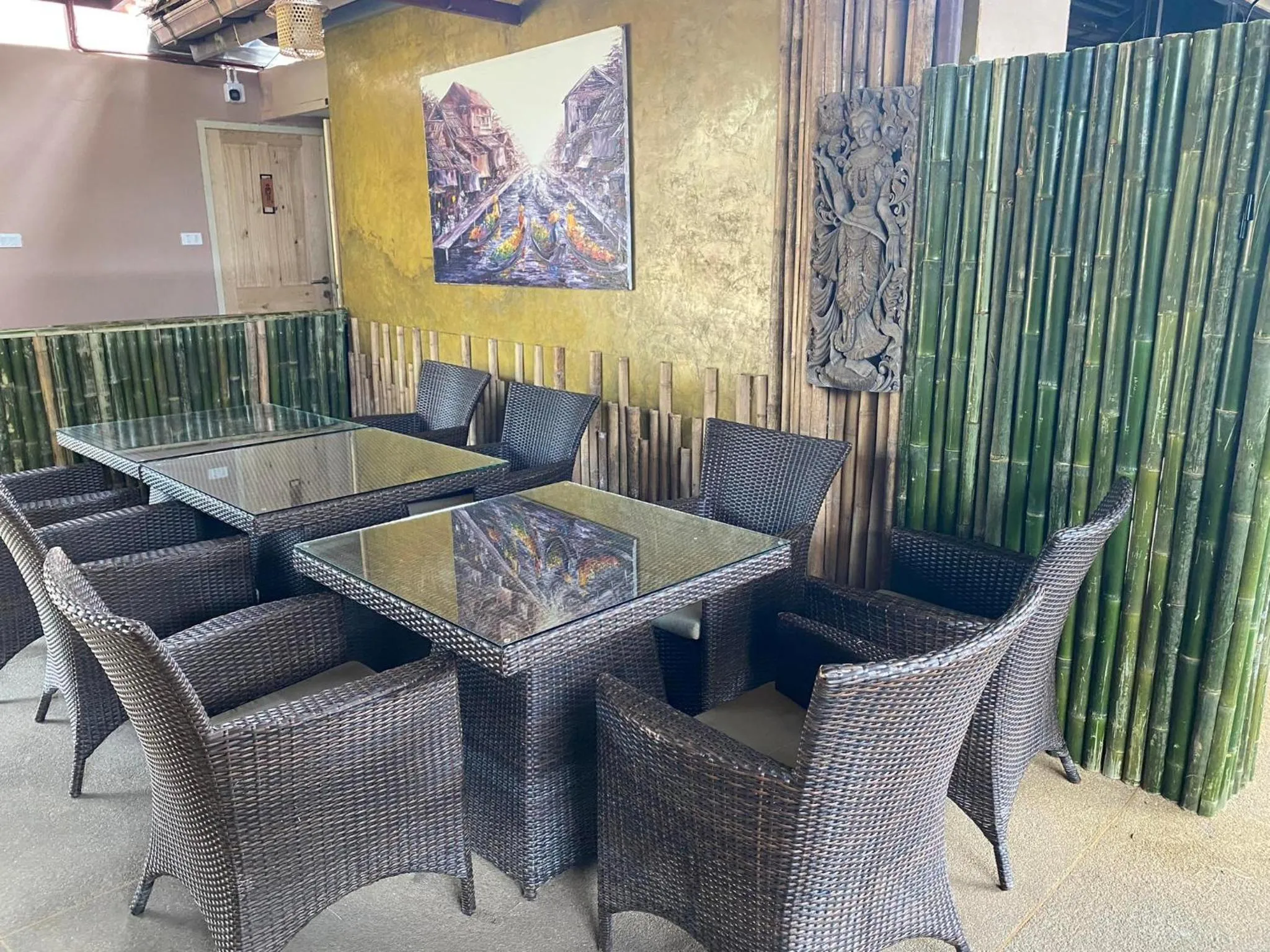 Restaurant/places to eat in Kamala Tropical Garden Hotel