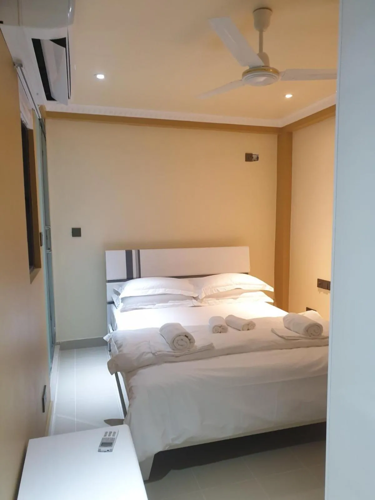 Bed in Fanfini Residence Male’