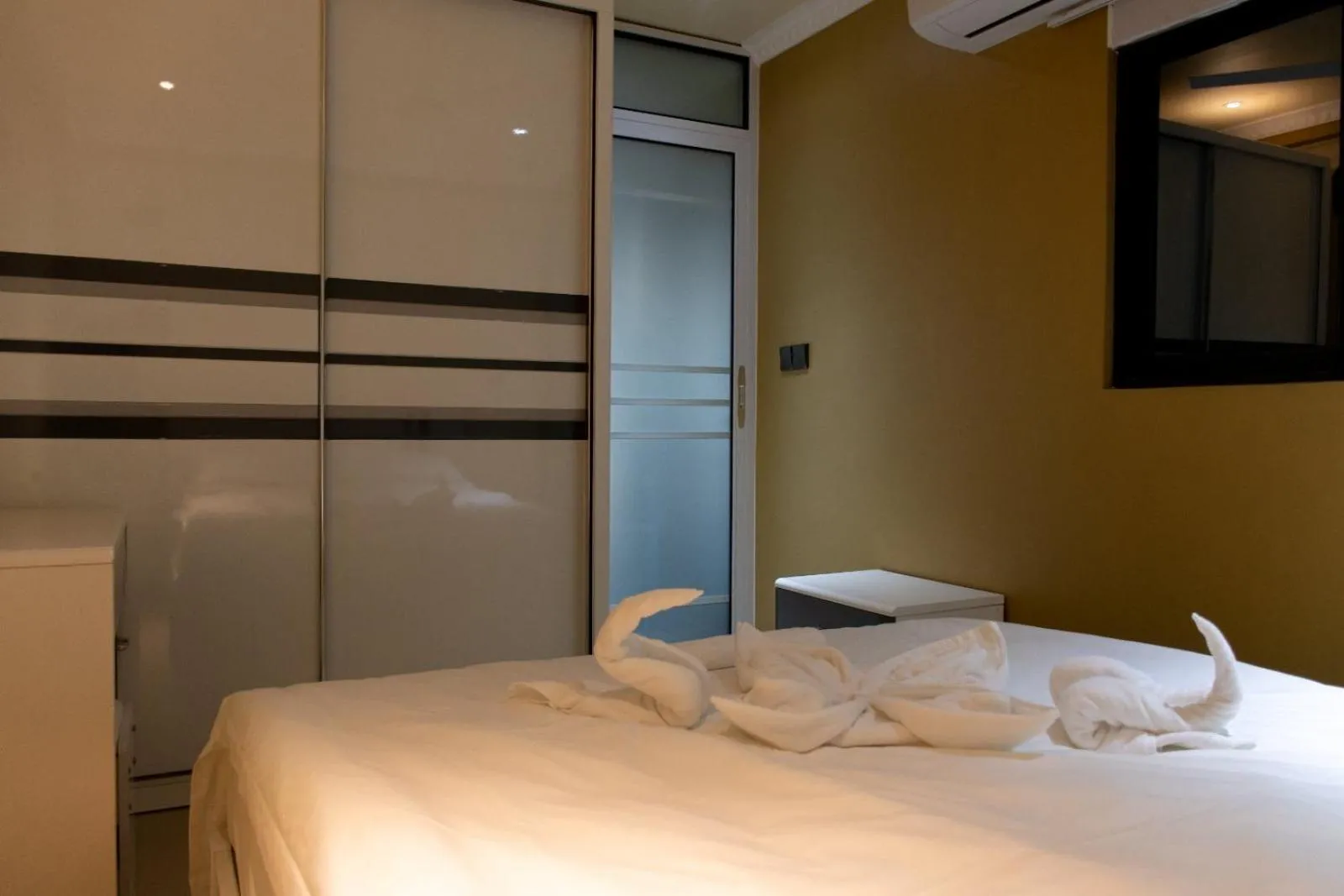 Bed in Fanfini Residence Male’