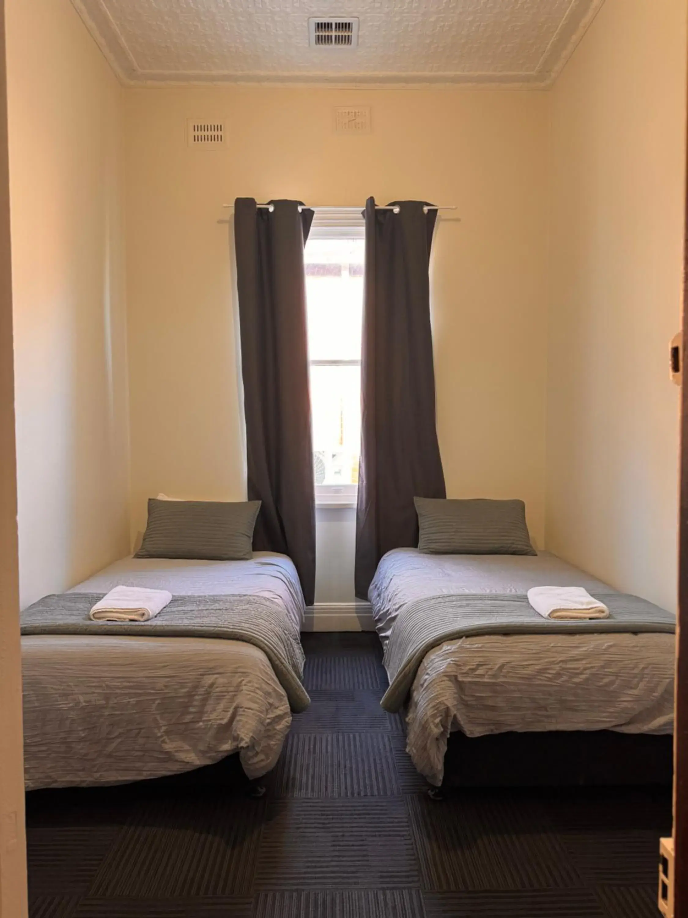 Twin Room in Junee Hotel Twin Room in Junee Hotel