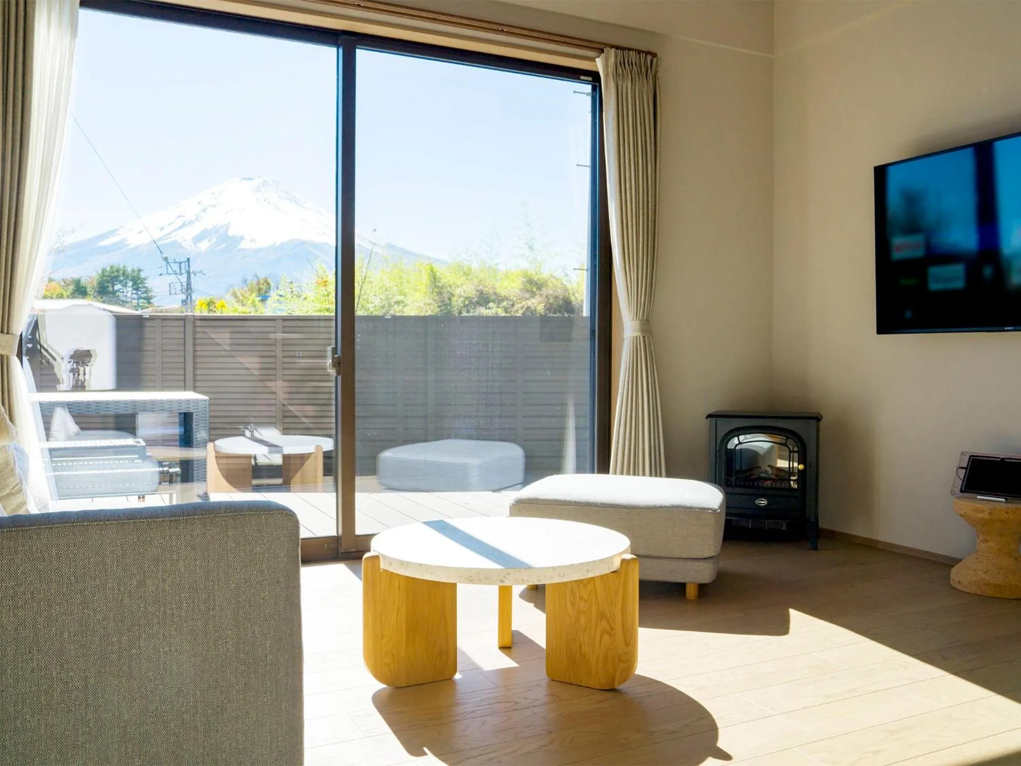 Living room in Rakuten STAY Fuji Kawaguchiko Station