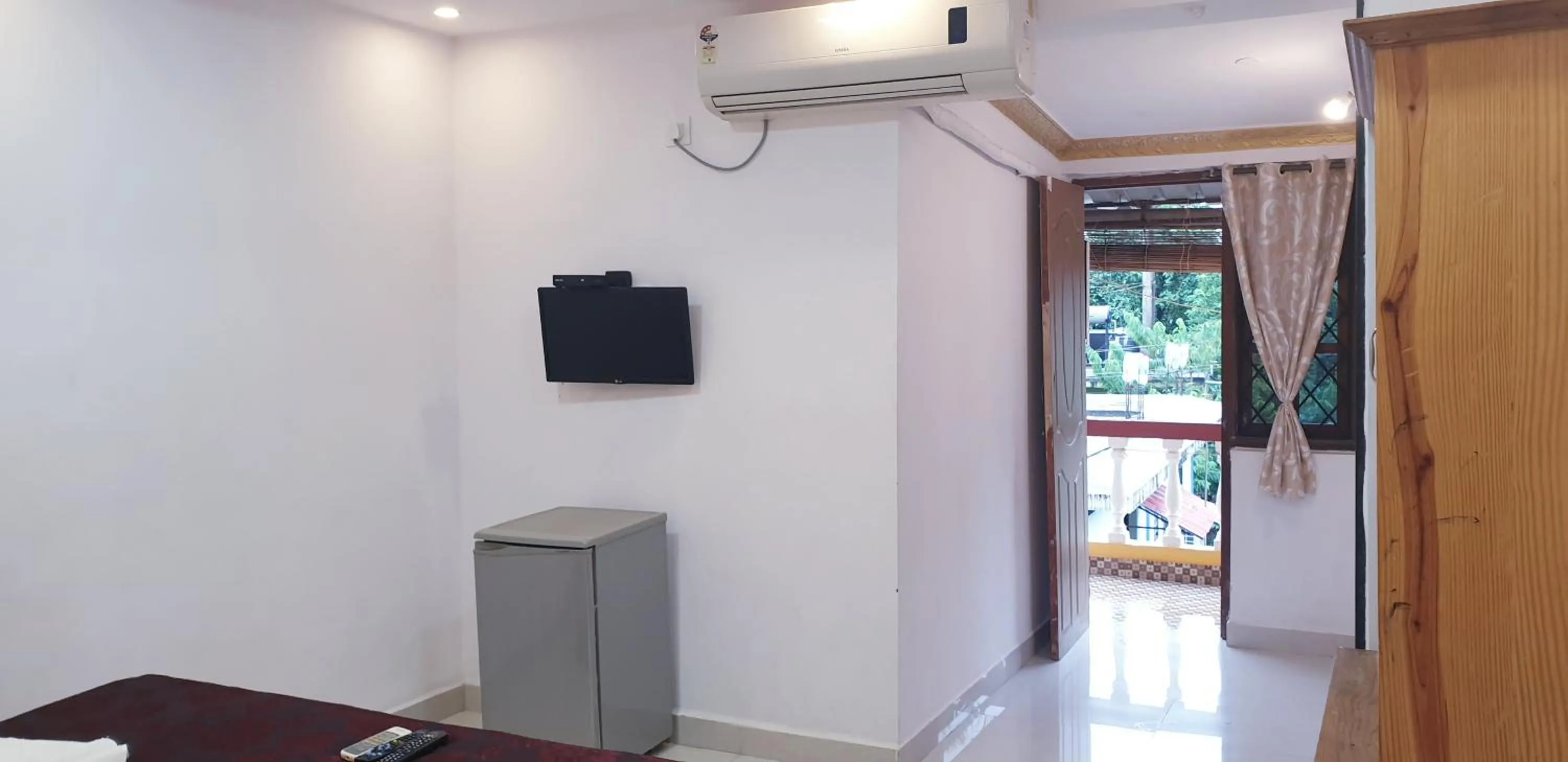 Communal lounge/ TV room in Veronica By The Beach Calangute