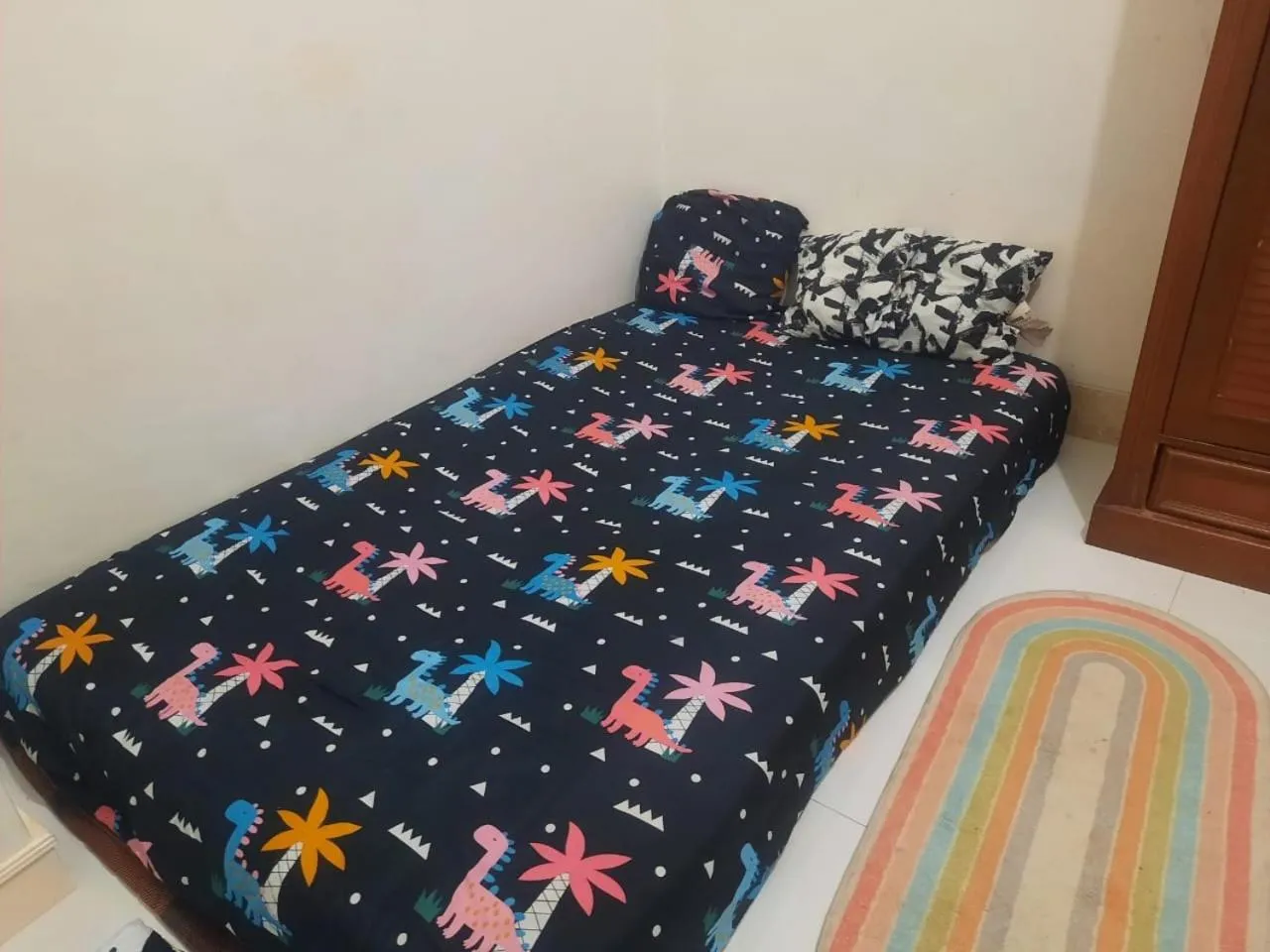 Bedroom, Bed in OYO Life 93160 Kost Jenny Karawang