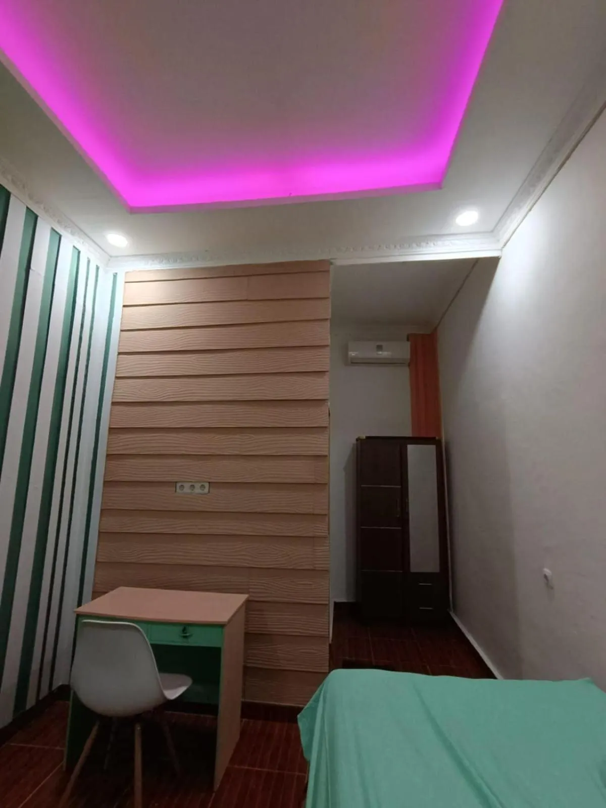 Bedroom, Bed in OYO Life 93158 Kost Asaka