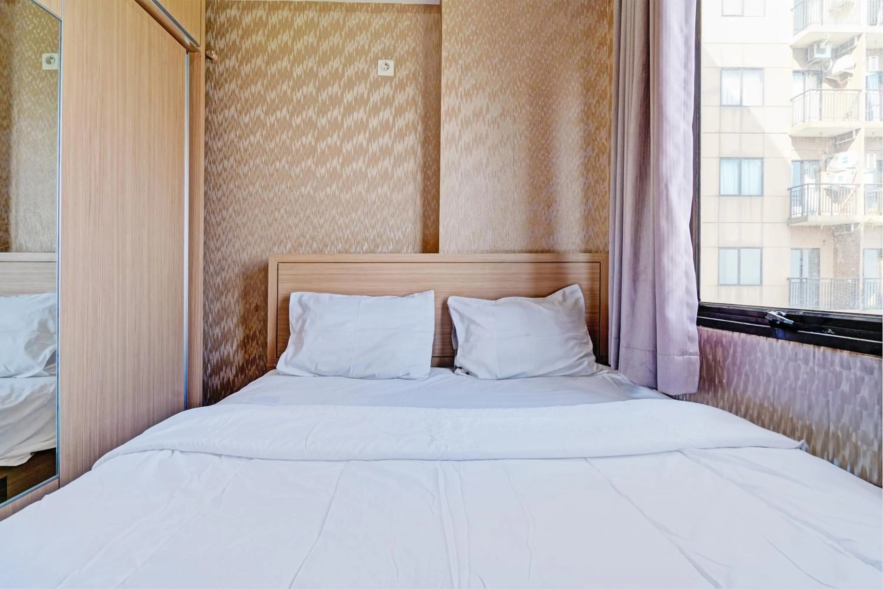 Bedroom, Bed in OYO Life 93170 Apartement Gateway Cicadas By Mr Pro