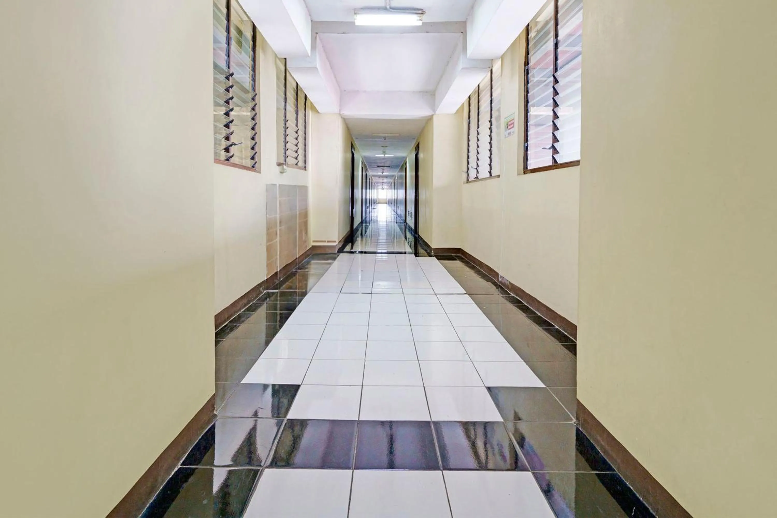 Lobby or reception in OYO Life 93170 Apartement Gateway Cicadas By Mr Pro