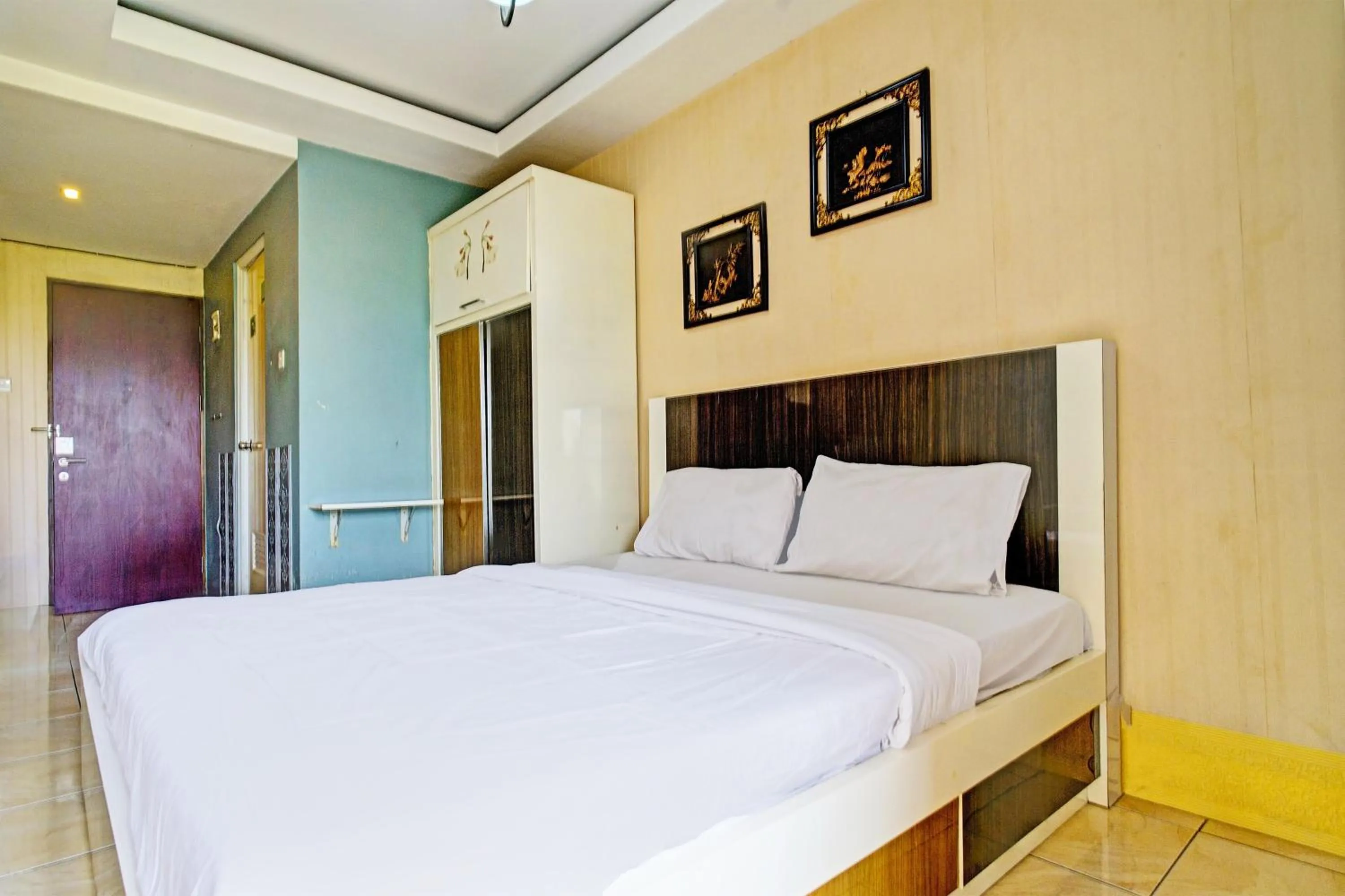 Bedroom, Bed in OYO Life 93170 Apartement Gateway Cicadas By Mr Pro