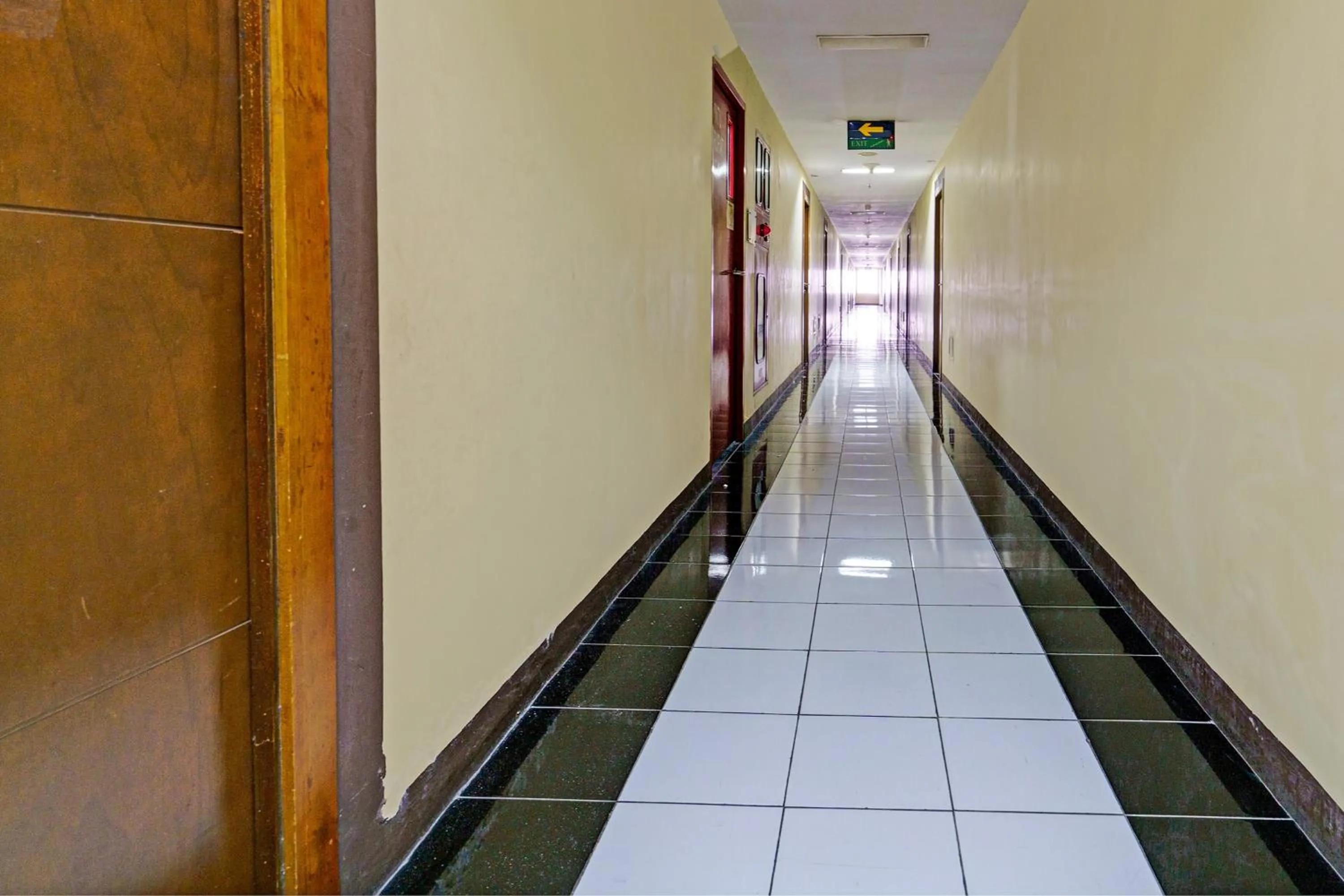 Lobby or reception in OYO Life 93170 Apartement Gateway Cicadas By Mr Pro