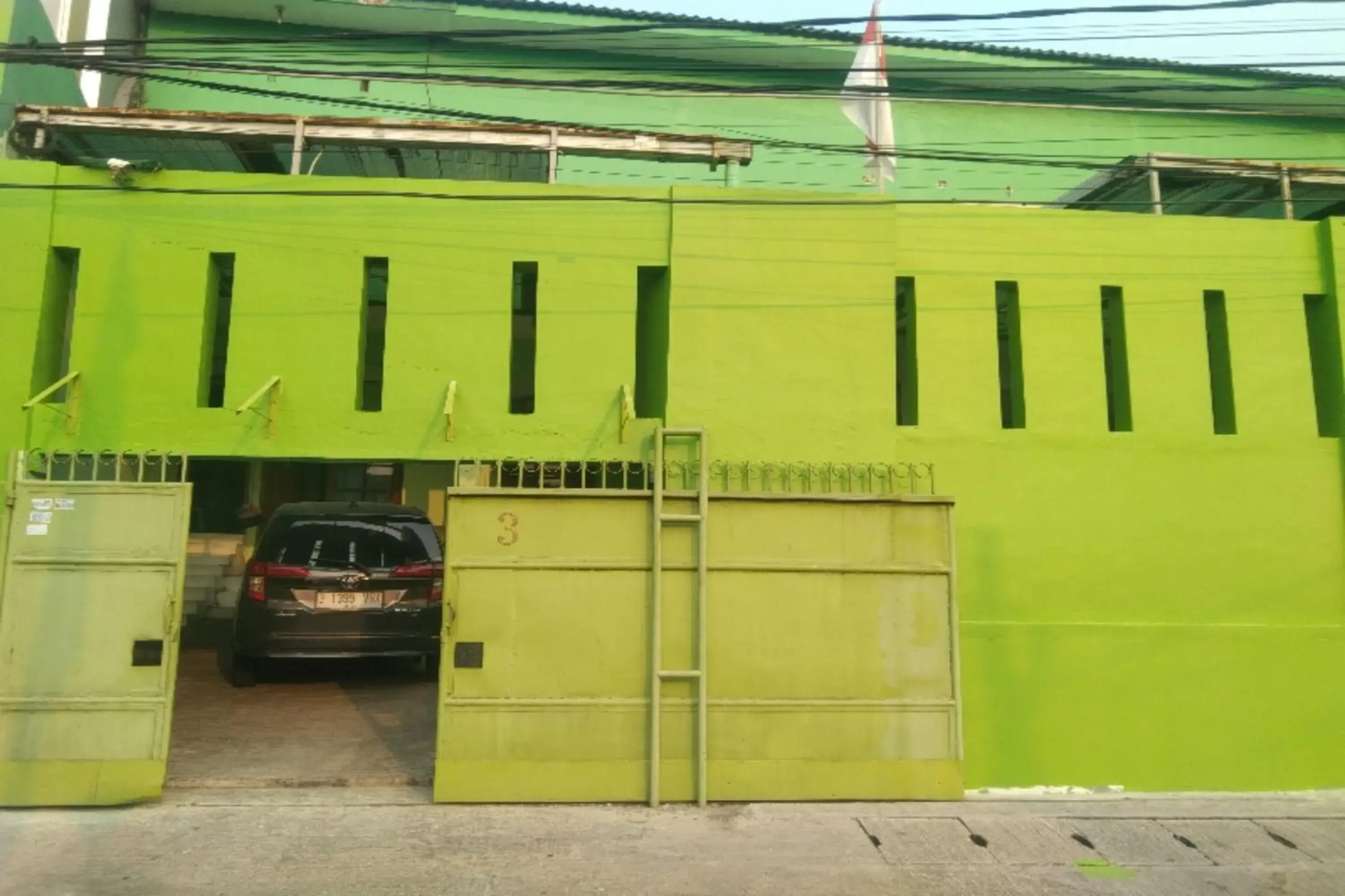 OYO Life Kost ijo Tembok Tinggi OYO Life Kost ijo Tembok Tinggi