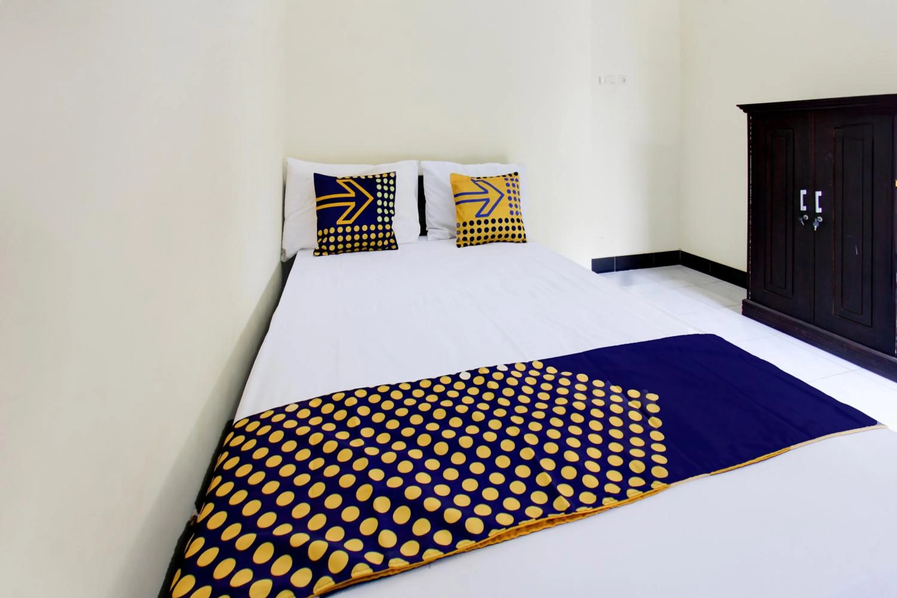 Bedroom, Bed in OYO Life 93155 Wisma Sarah