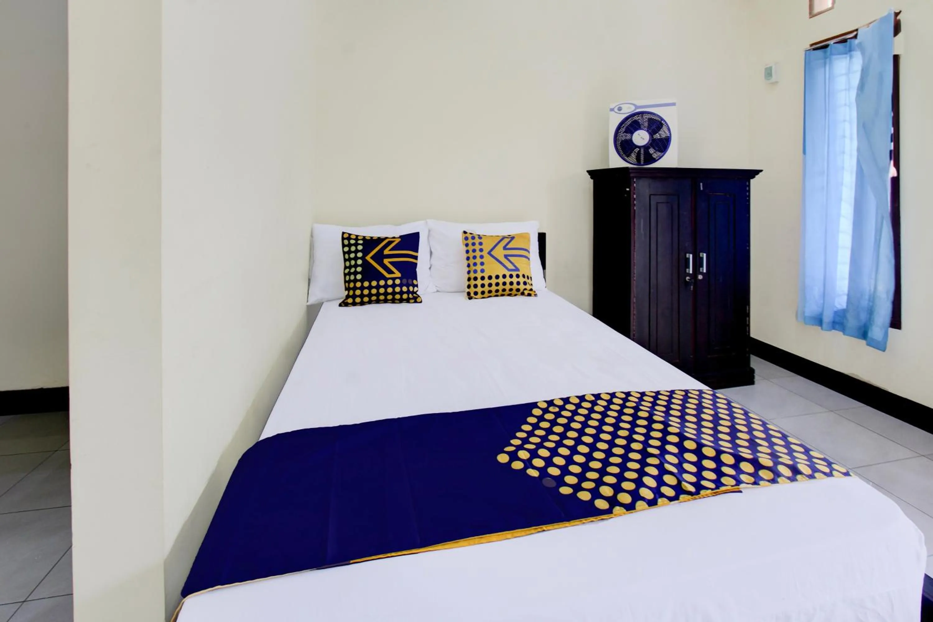 Bedroom, Bed in OYO Life 93155 Wisma Sarah