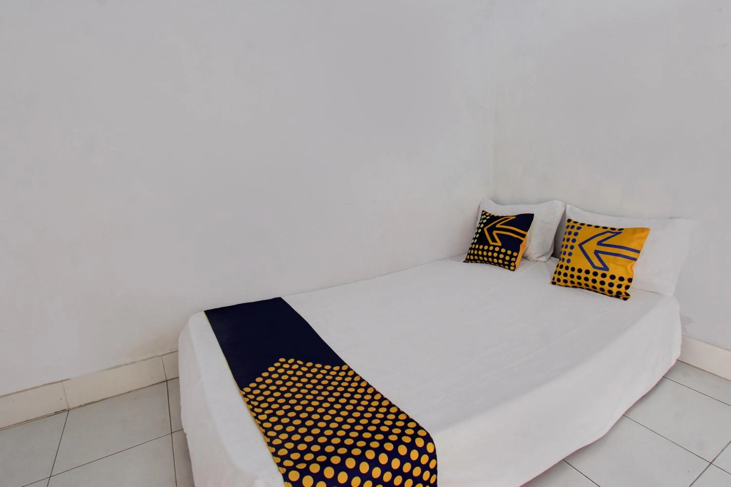 Bedroom, Bed in OYO Life 93153 Kos Jenggala