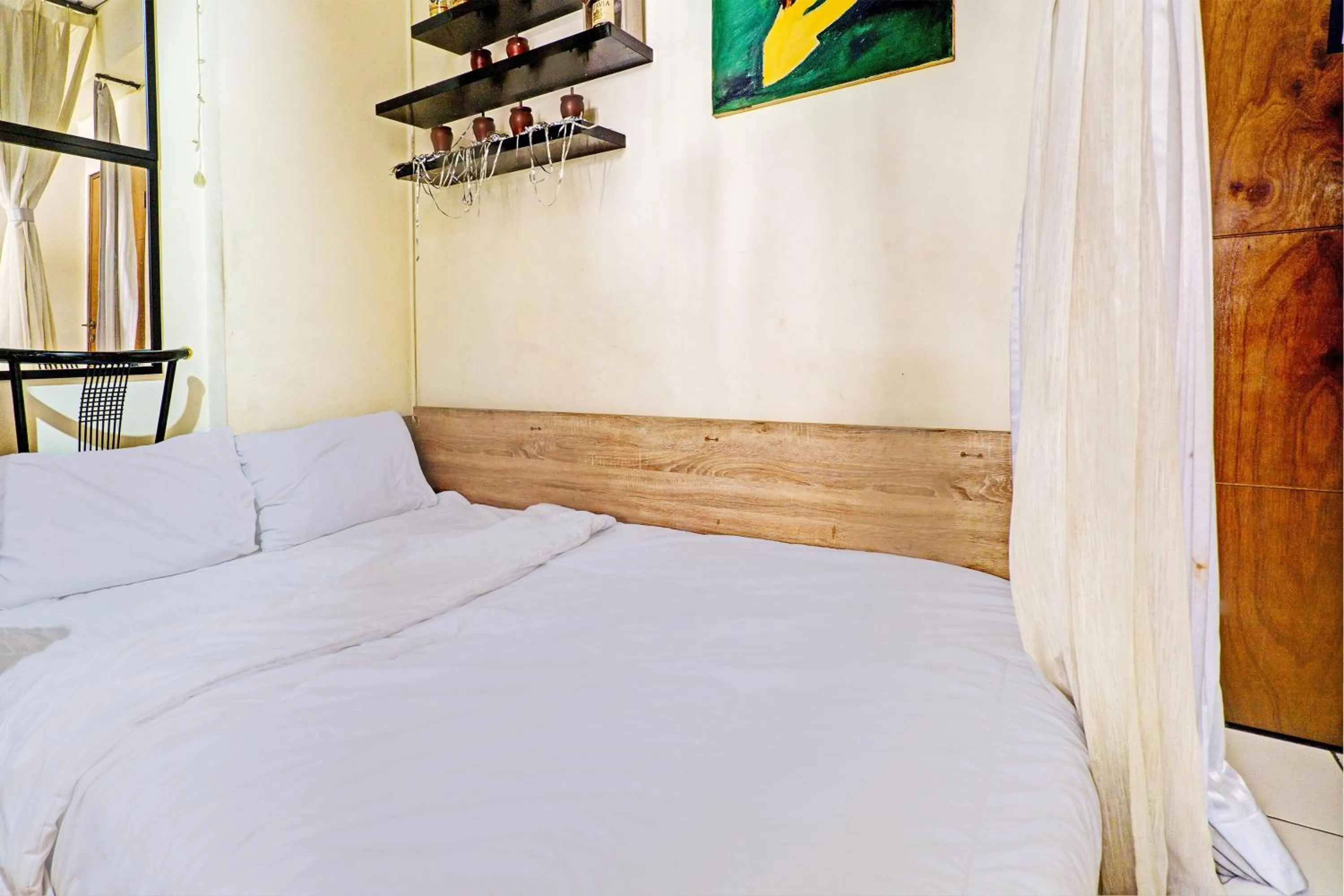 Bedroom, Bed in OYO Life 93120 Apartement Gateway Cicadas By Sarana Cipta Mahakarya