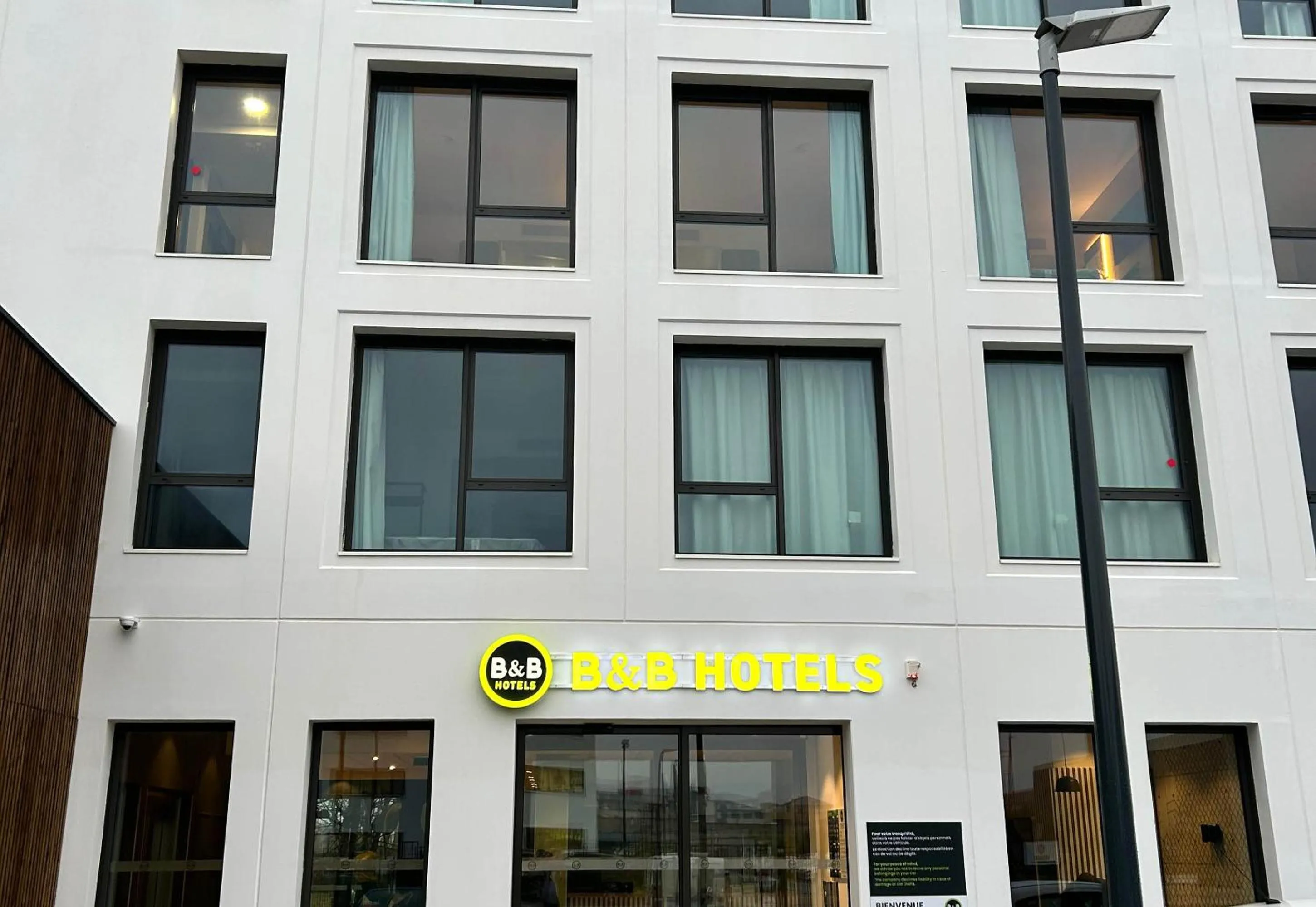 Property building in B&B HOTEL Cergy Saint-Christophe Gare