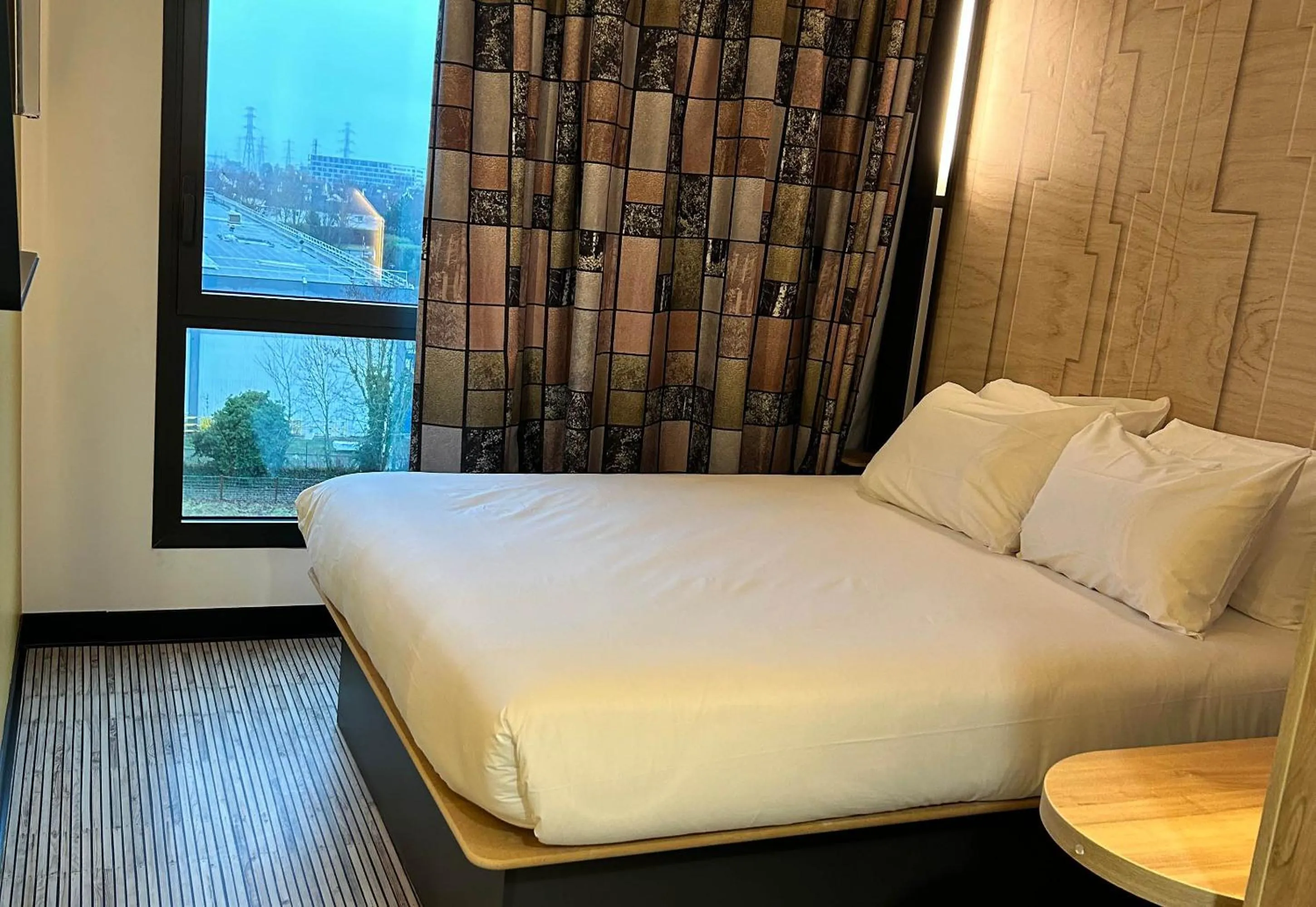 Bedroom, Bed in B&B HOTEL Cergy Saint-Christophe Gare