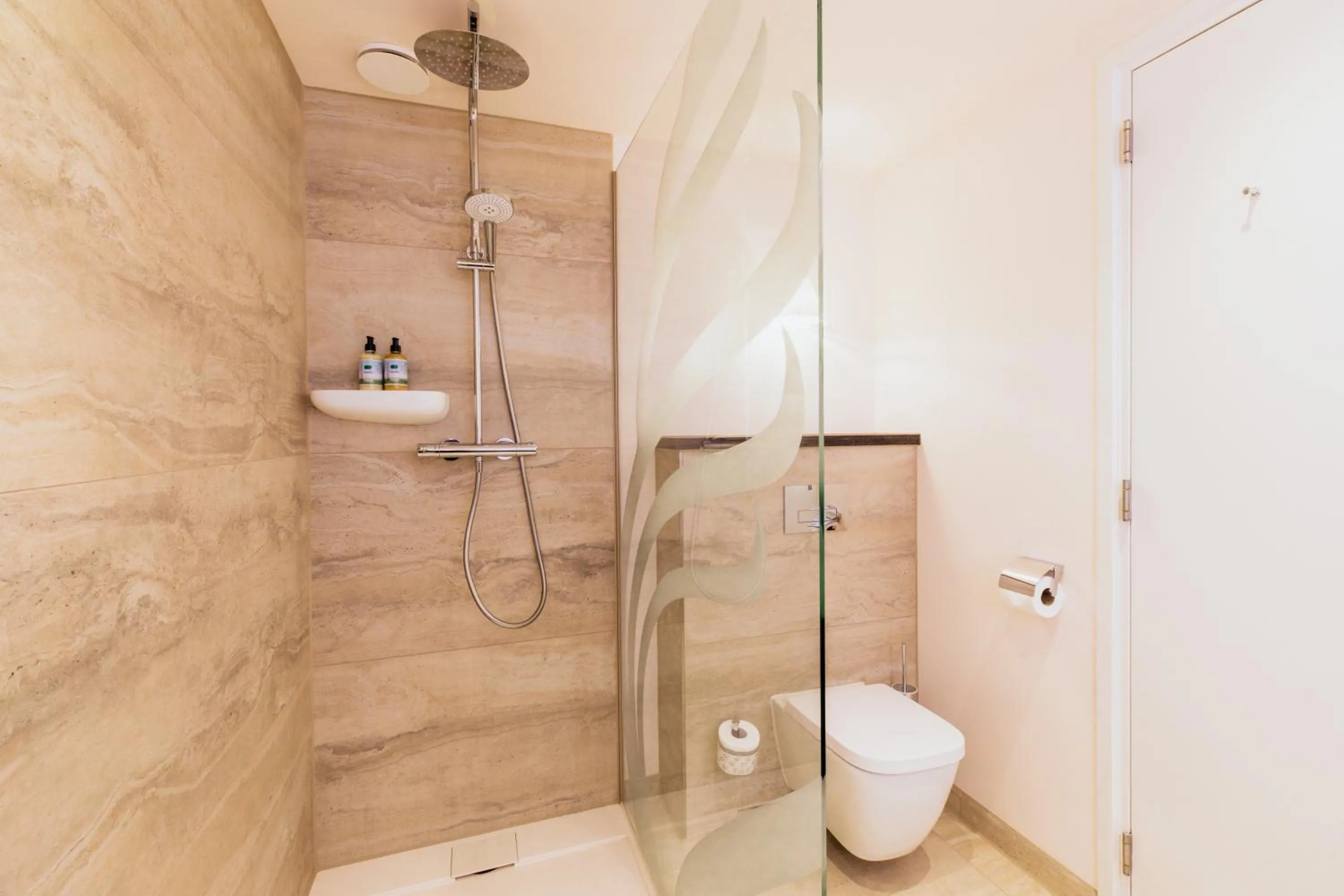 Bathroom in Grand Hotel Opduin