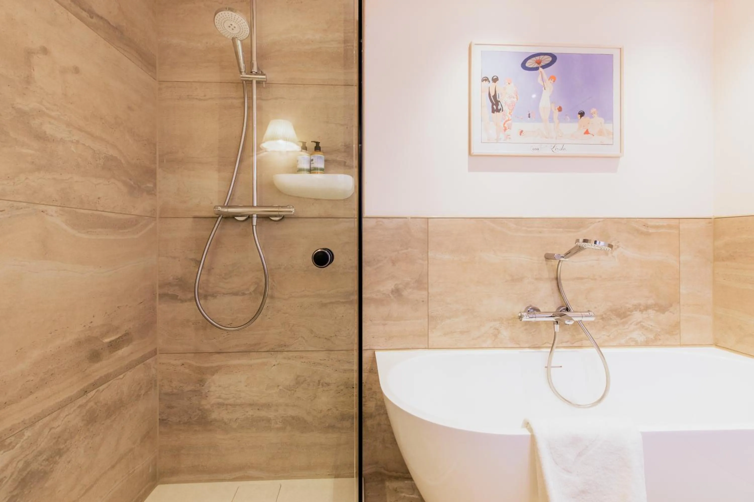 Bathroom in Grand Hotel Opduin