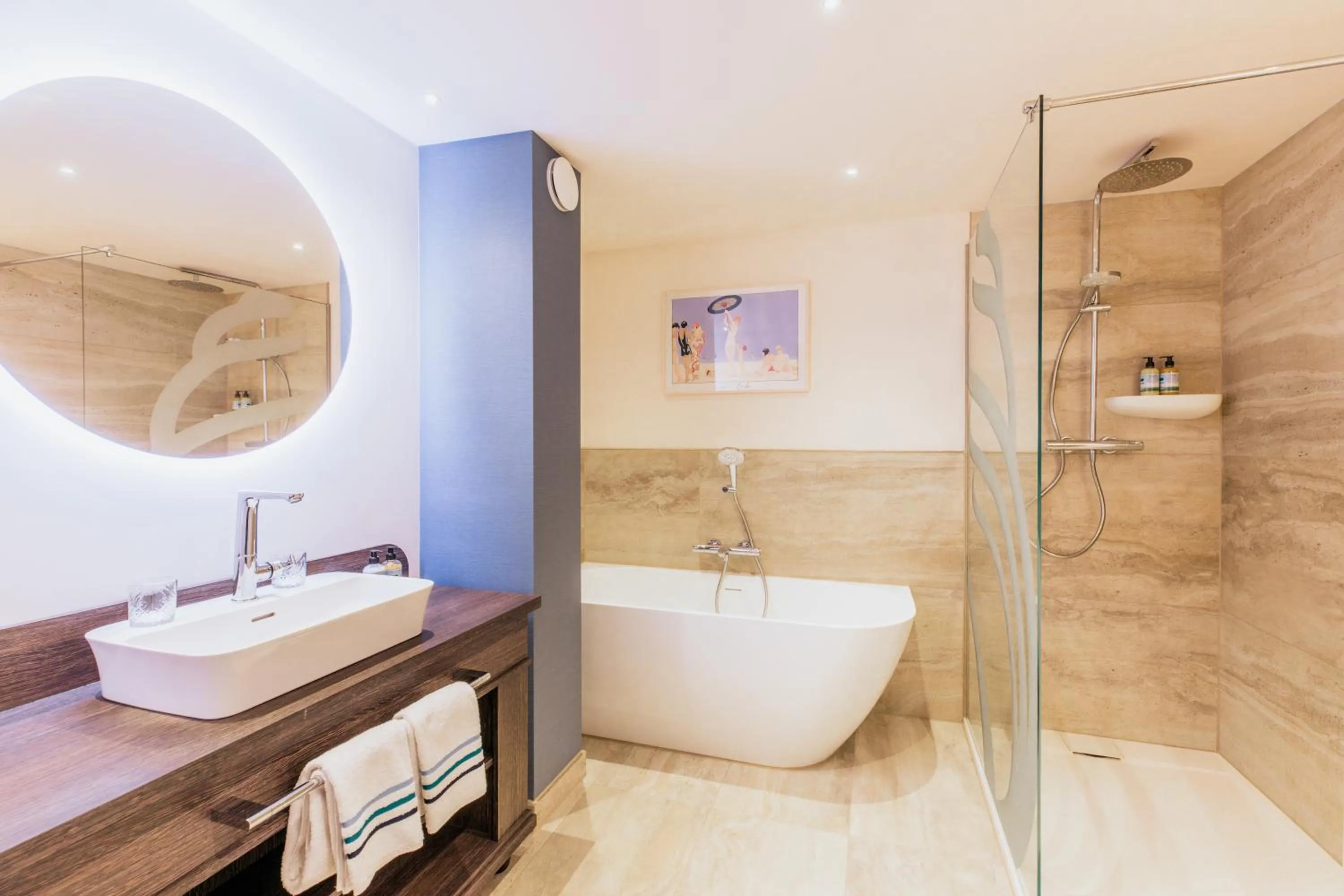 Bathroom in Grand Hotel Opduin