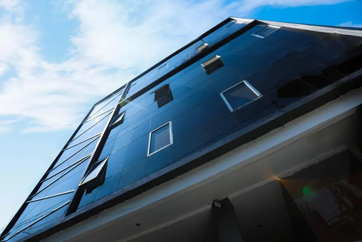 Livinn Hotel Kendangsari Surabaya Livinn Hotel Kendangsari Surabaya