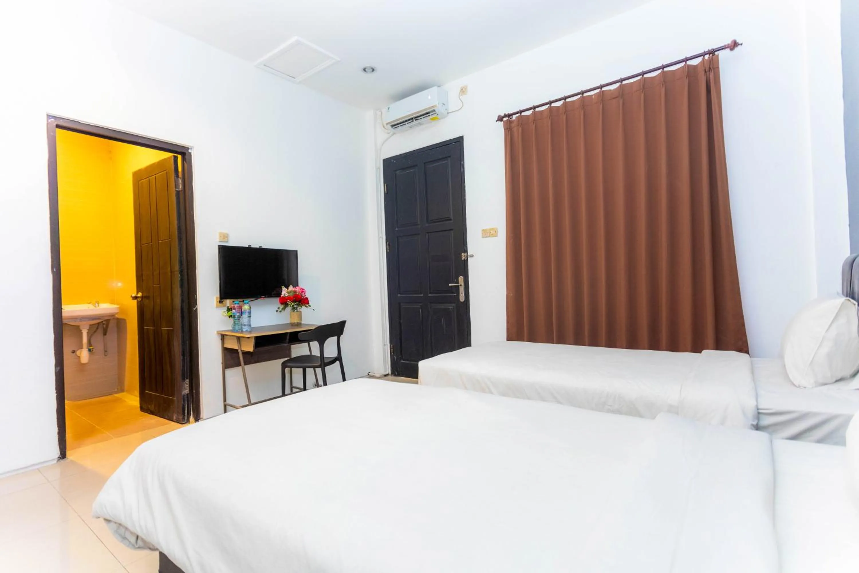 Livinn Hotel Kendangsari Surabaya