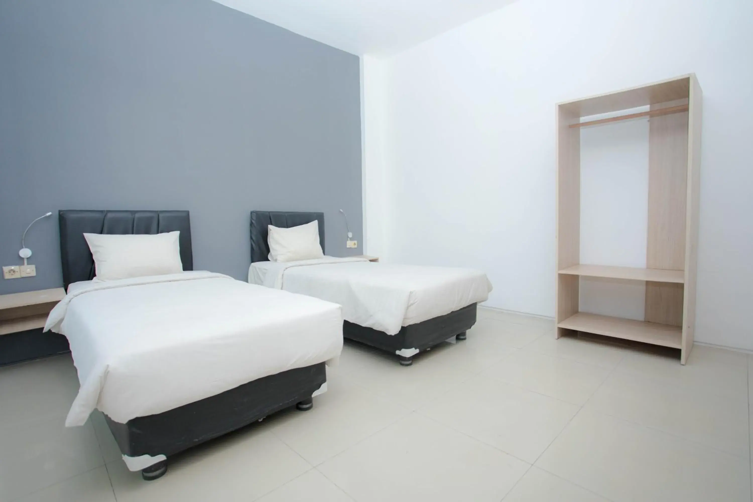 Livinn Hotel Kendangsari Surabaya Livinn Hotel Kendangsari Surabaya