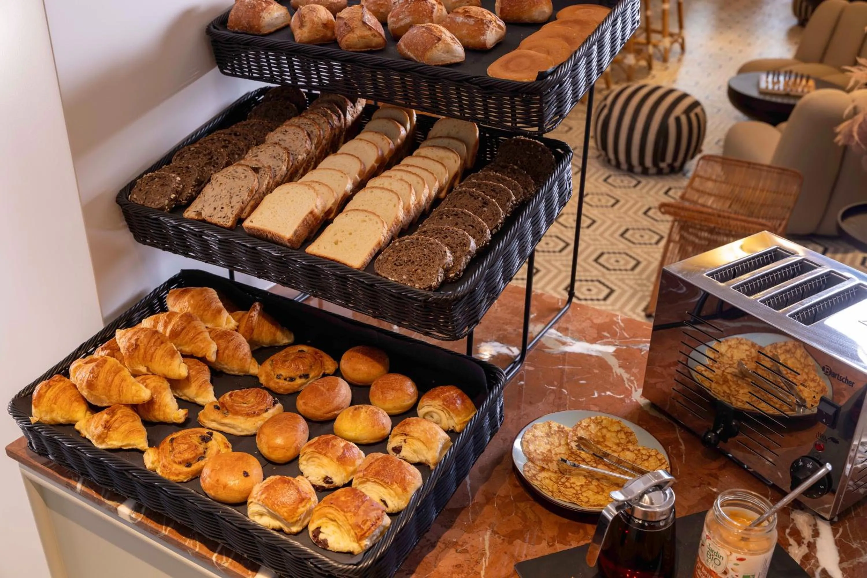 Breakfast in LE CLARK HOTEL