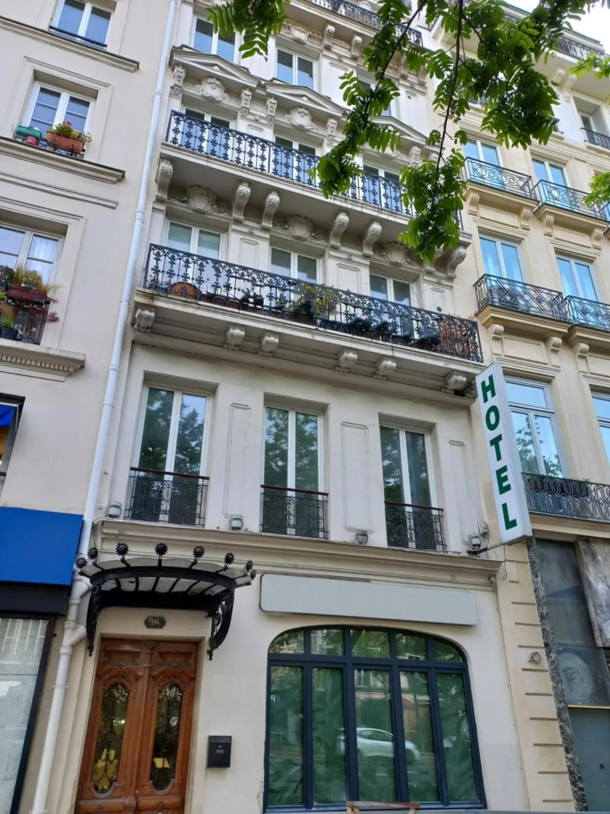 Facade/entrance in LE CLARK HOTEL