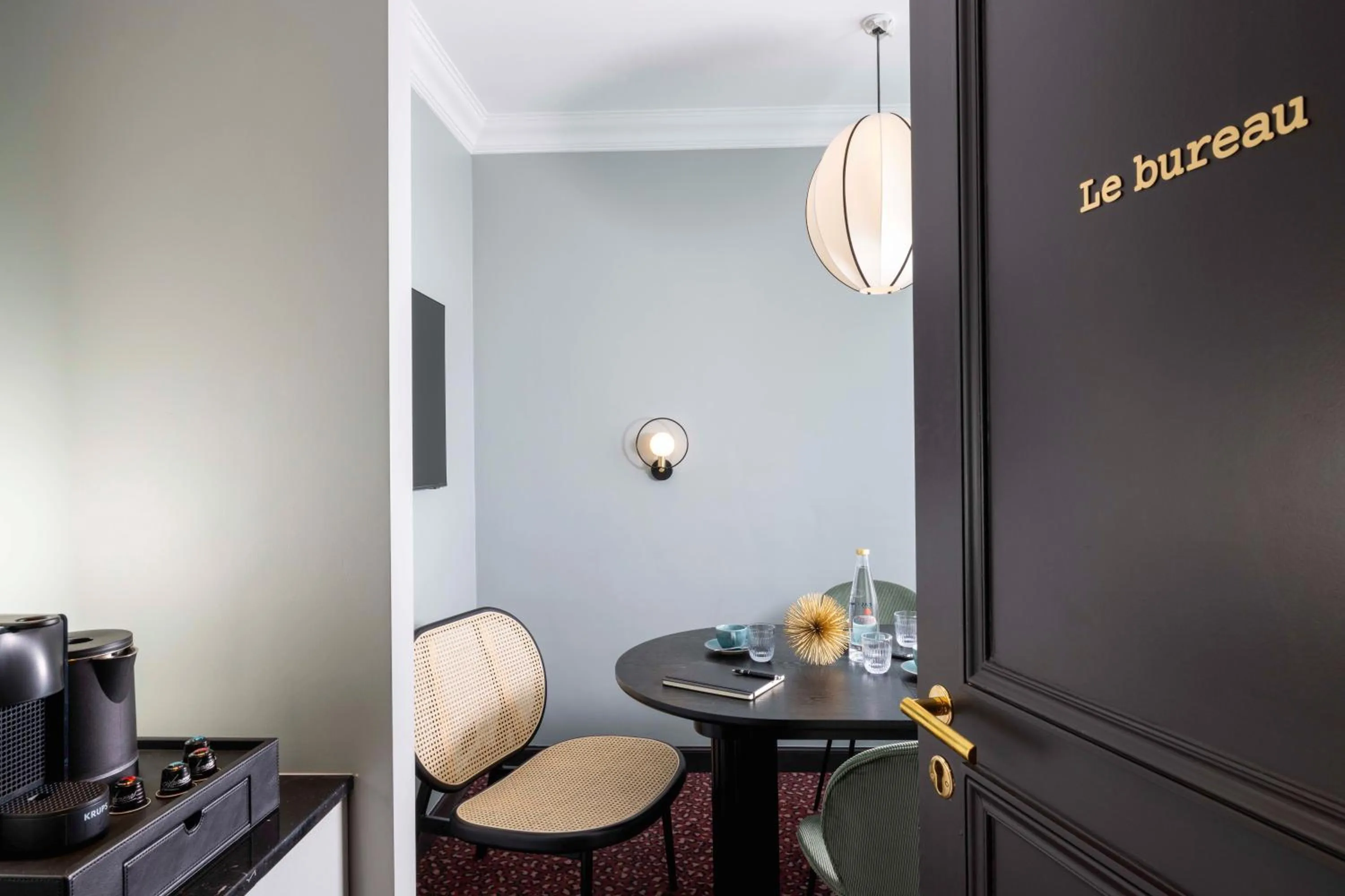 Seating area in LE CLARK HOTEL