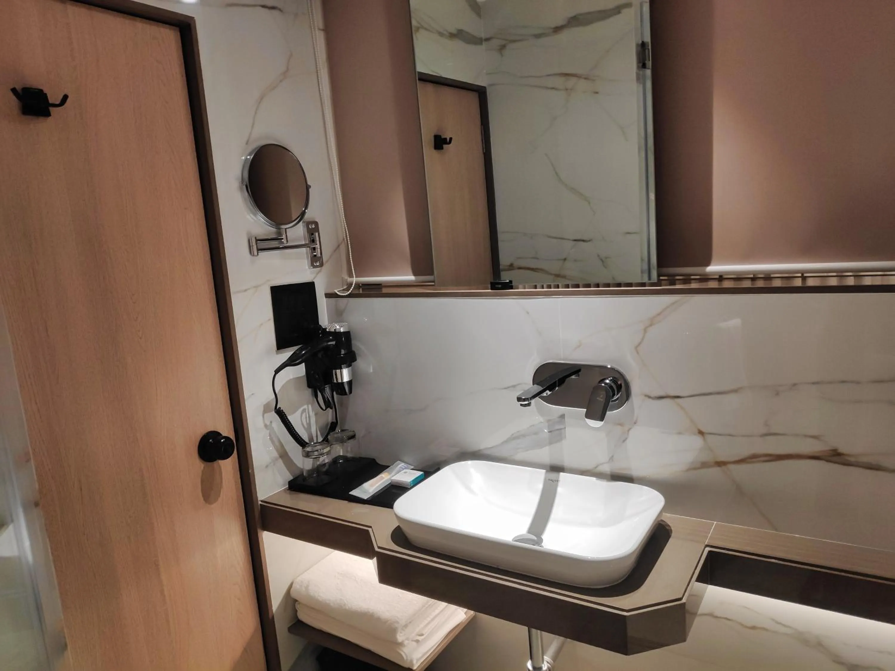 Bathroom in Maxxvalue Hotel MIDC - Andheri
