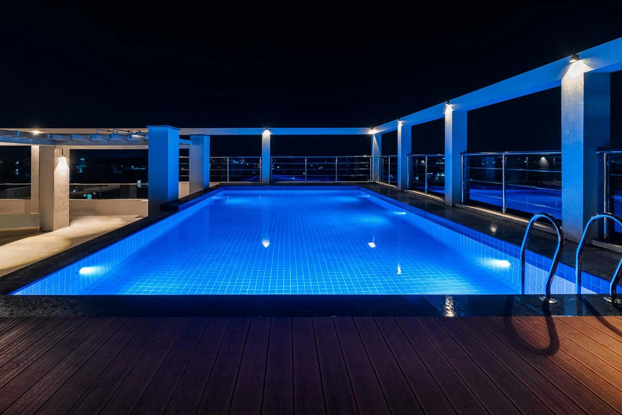 Swimming pool in Hotel Turmeric