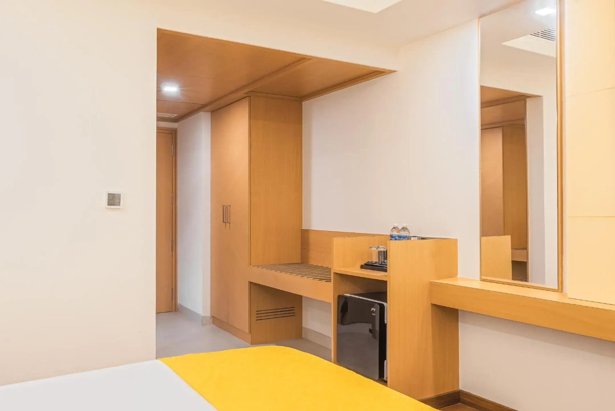 Coffee/tea facilities, Bed in Hotel Turmeric Coffee/tea facilities, Bed in Hotel Turmeric