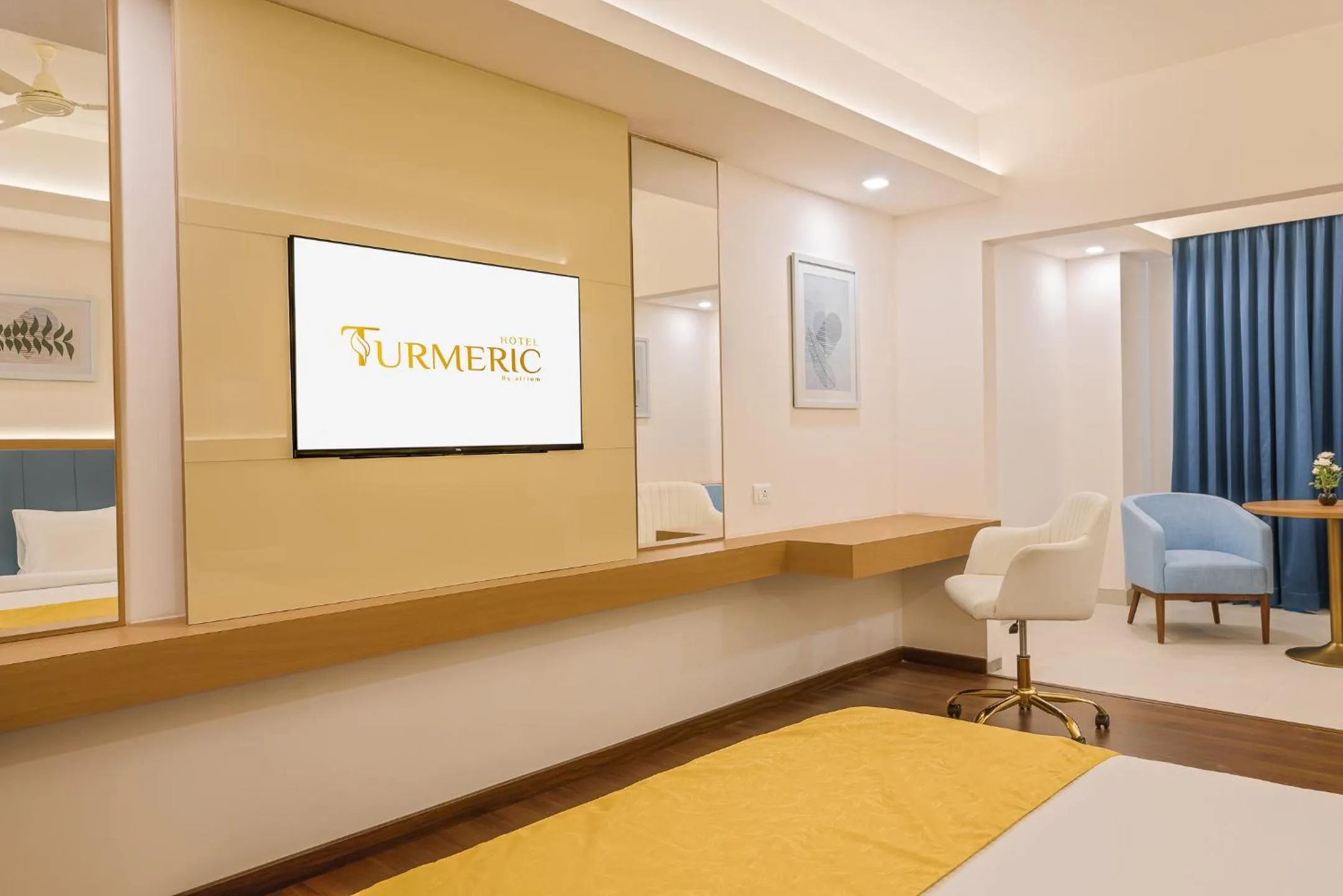 TV and multimedia, Bed in Hotel Turmeric