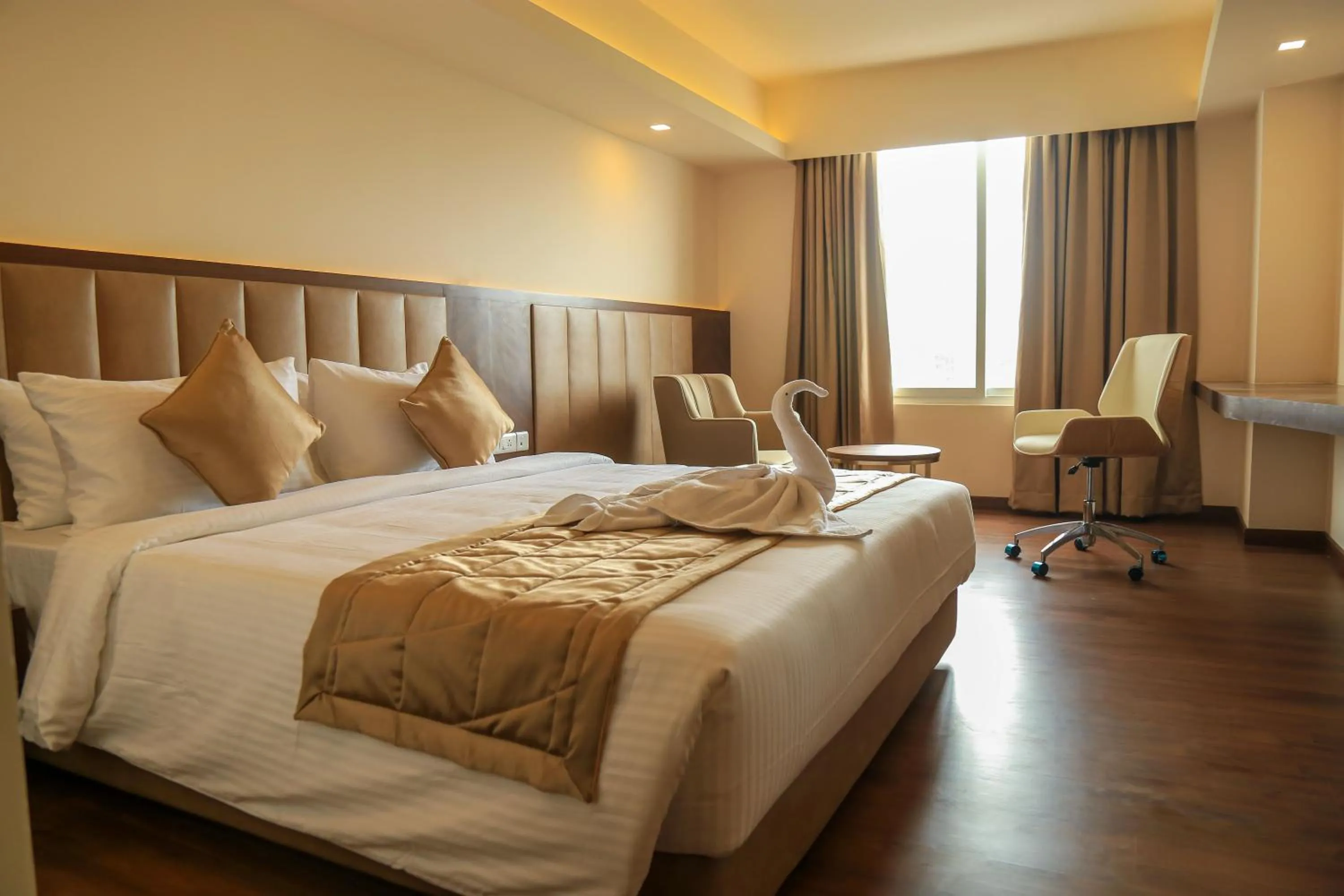 View (from property/room), Bed in Hotel Turmeric