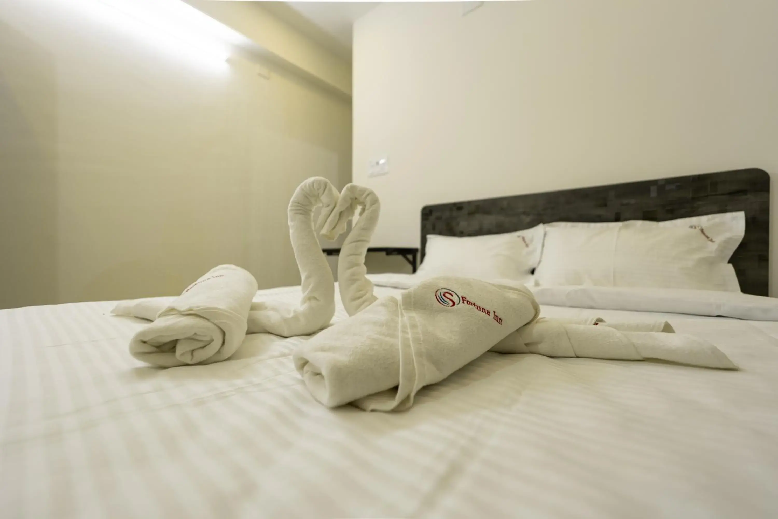 Photo of the whole room, Bed in Fortune Inn Photo of the whole room, Bed in Fortune Inn