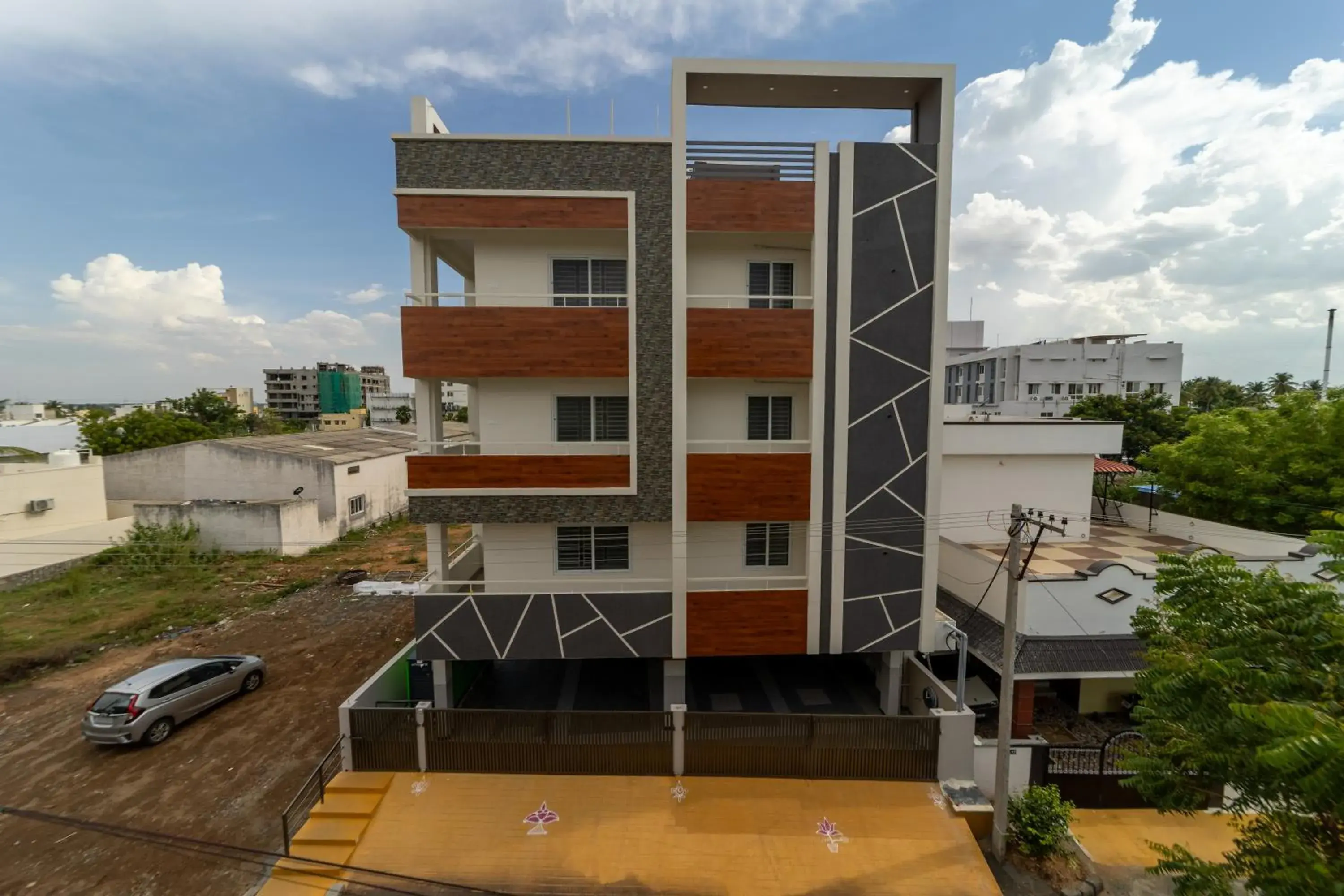 Property building in Fortune Inn Property building in Fortune Inn