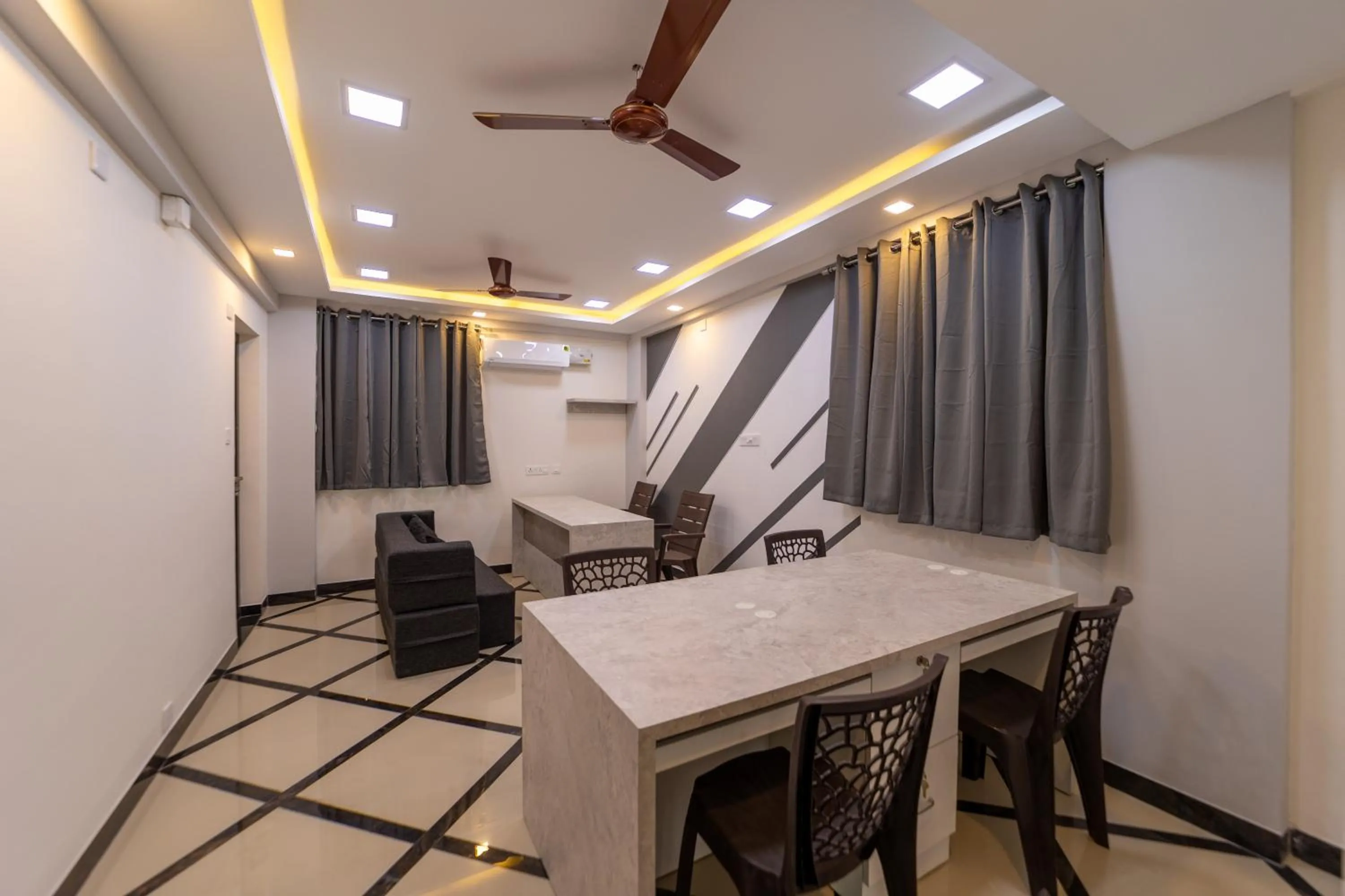 Seating area in Fortune Inn