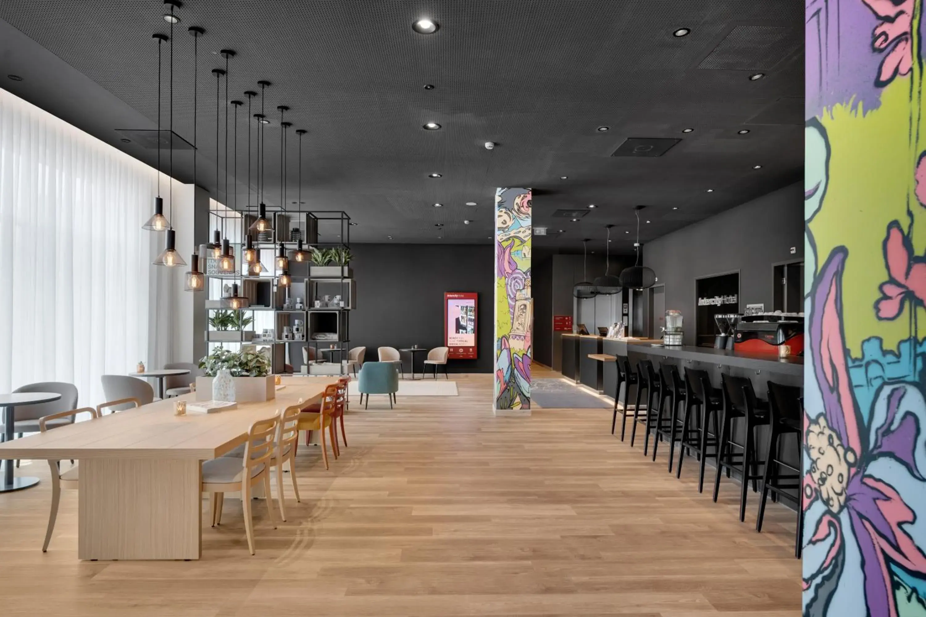 Lobby or reception in IntercityHotel Breda Lobby or reception in IntercityHotel Breda