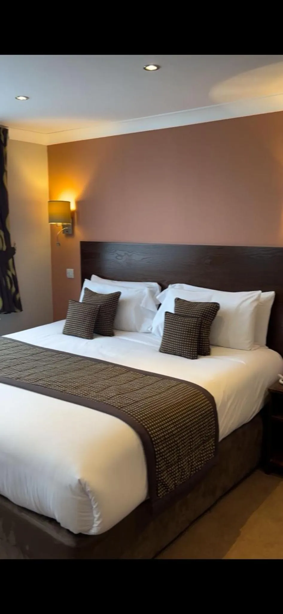 Bed in Birmingham Great Barr Hotel