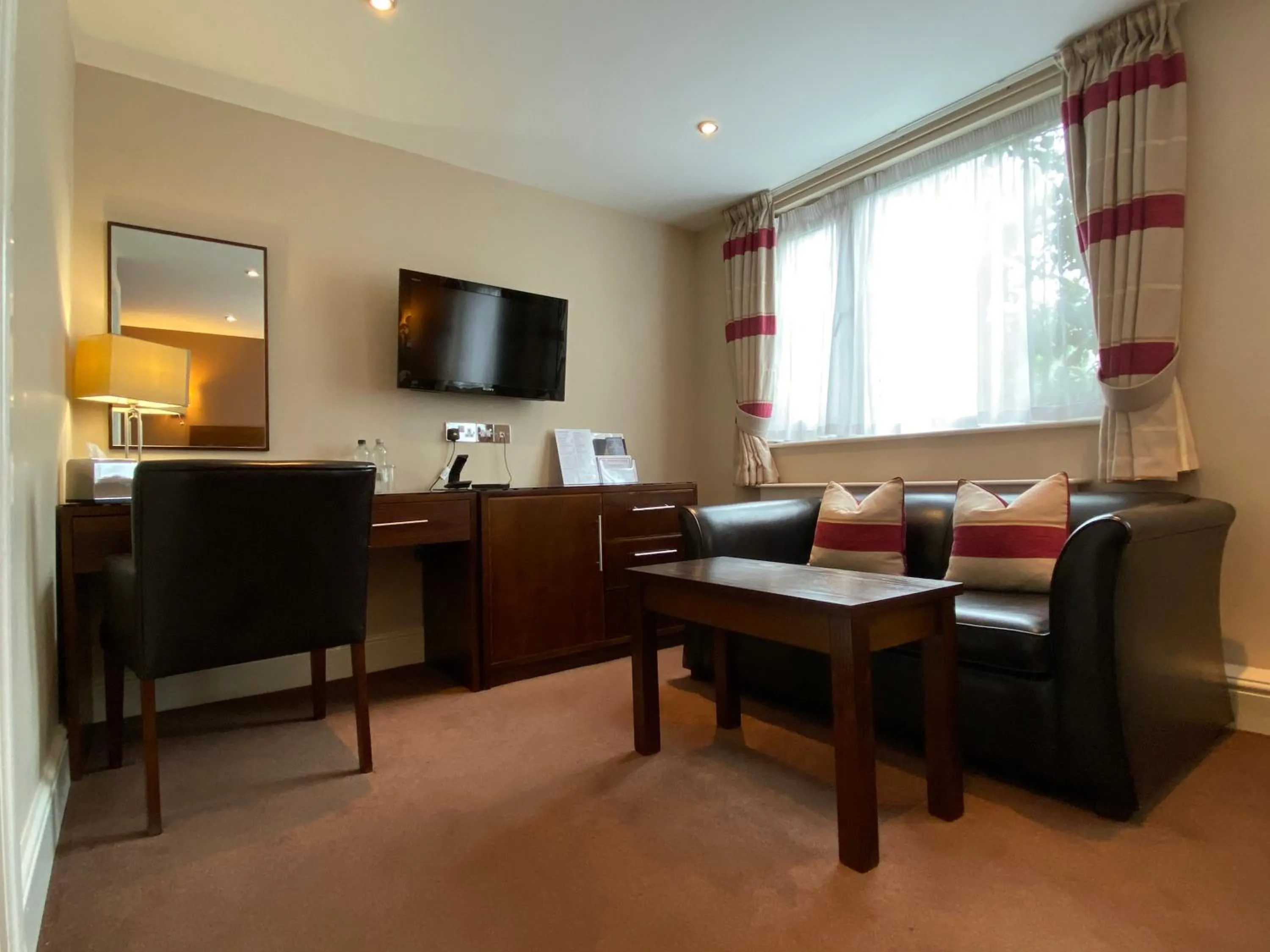 Bedroom in Birmingham Great Barr Hotel