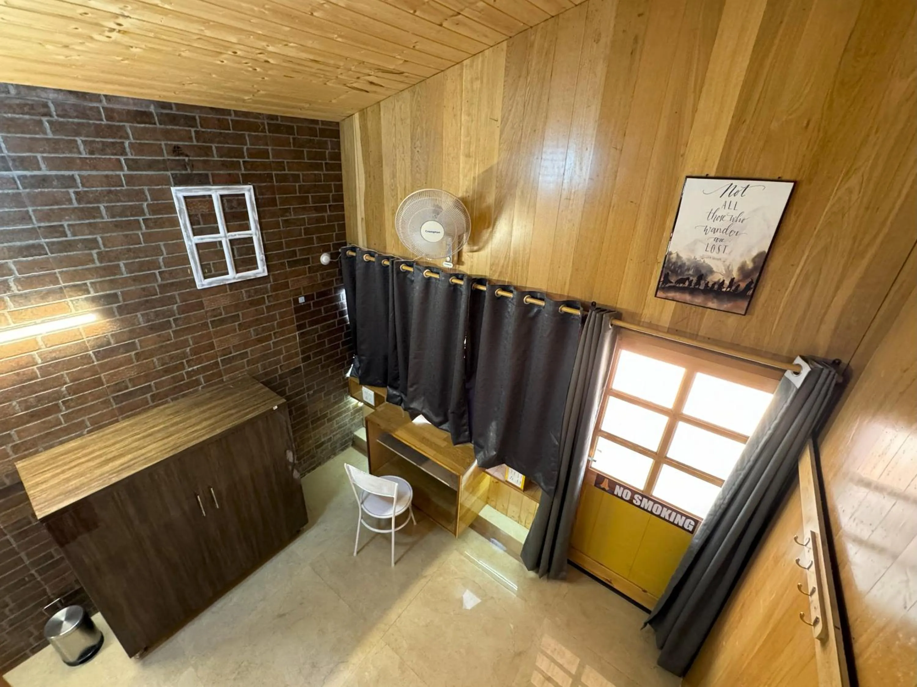 Bedroom in Wanderlust Mukteshwar